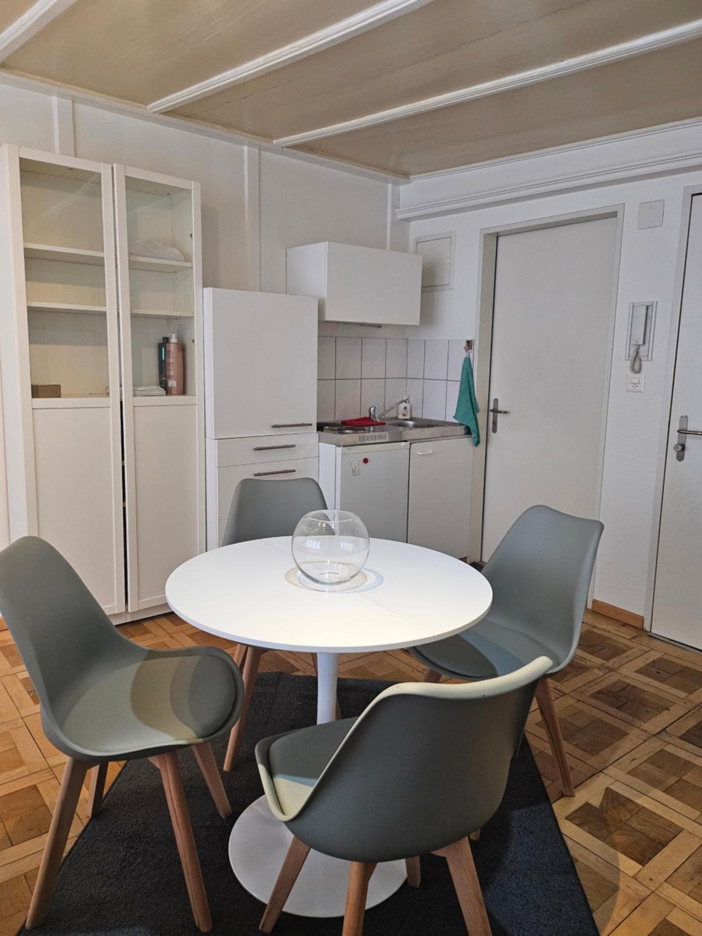 City Center Apt With AC in Zurich Old Town
