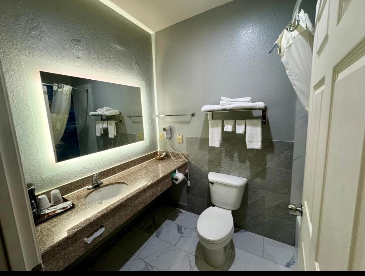 Baymont by Wyndham Texas City