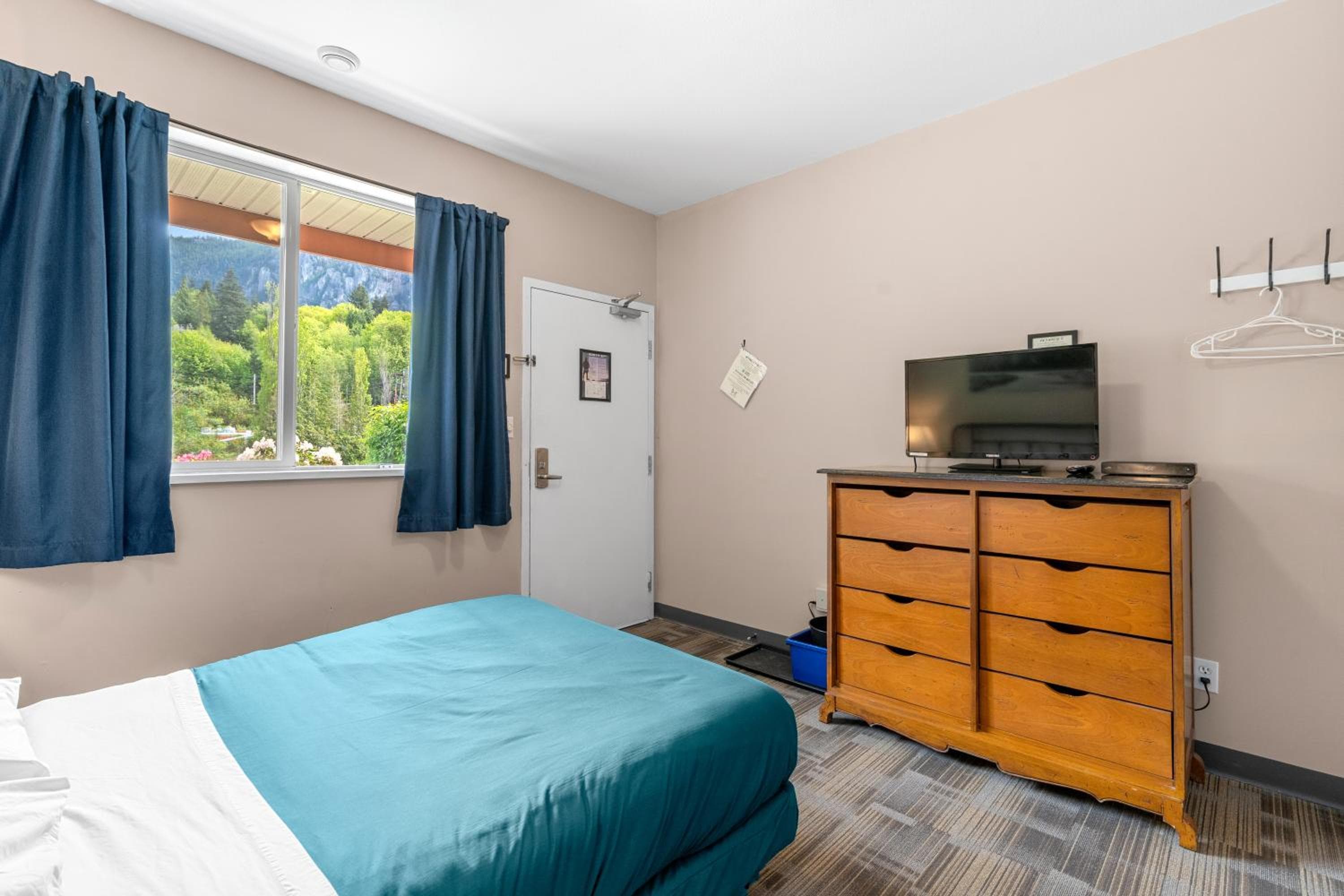 Squamish Adventure Inn