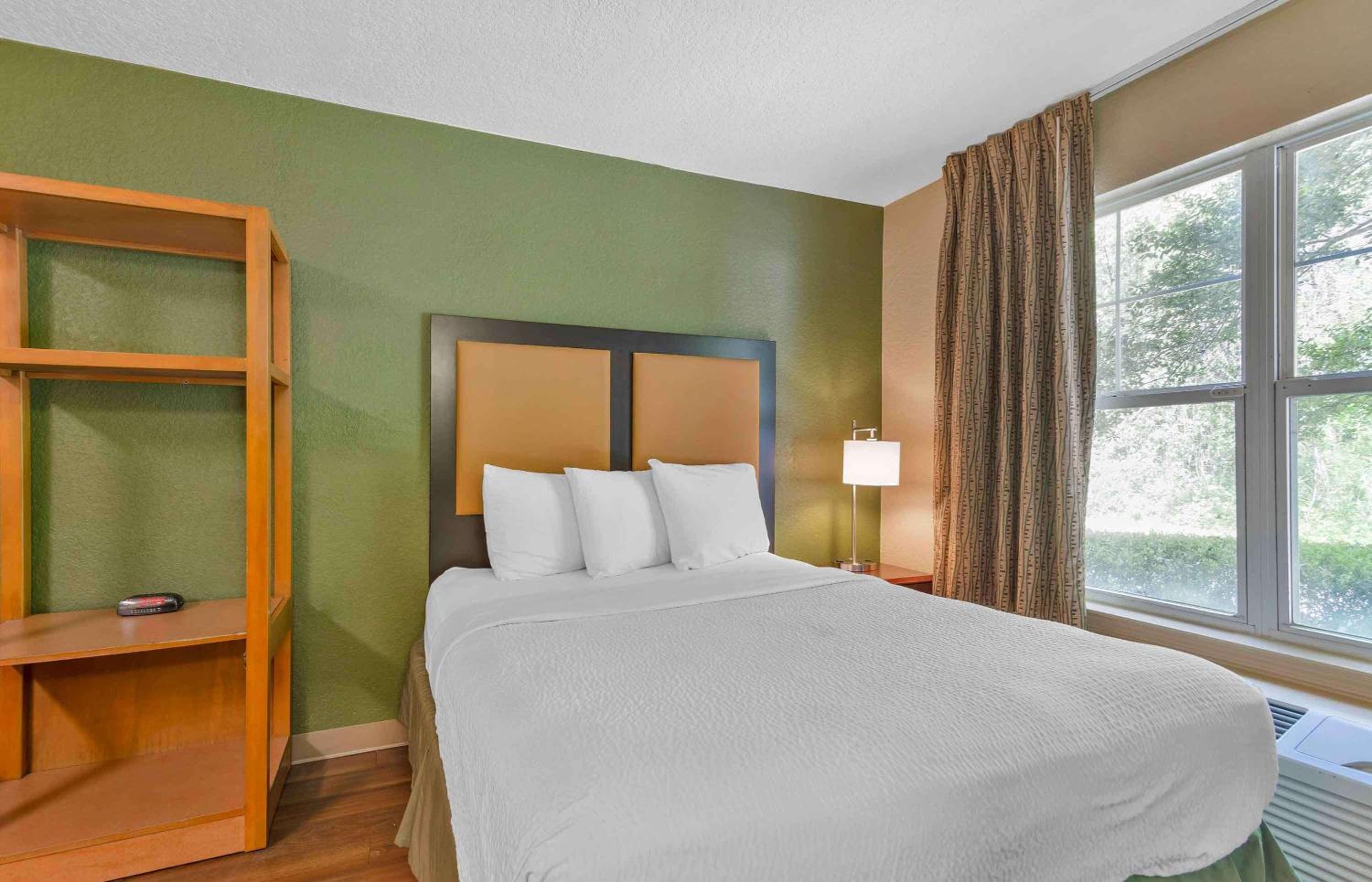 Extended Stay America Select Suites - Orlando - Maitland - Summit Tower Blvd