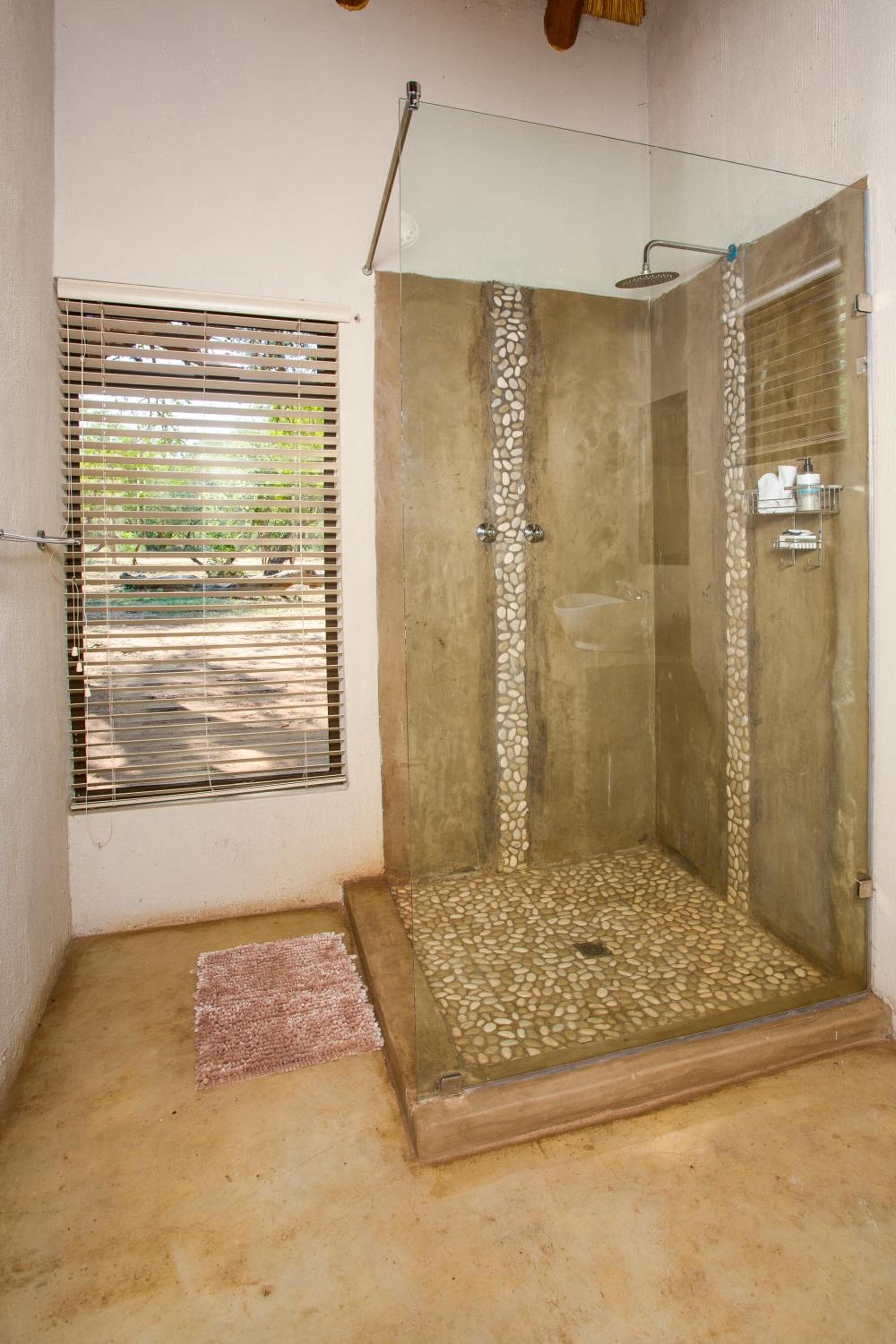 Kubu Bush Lodge