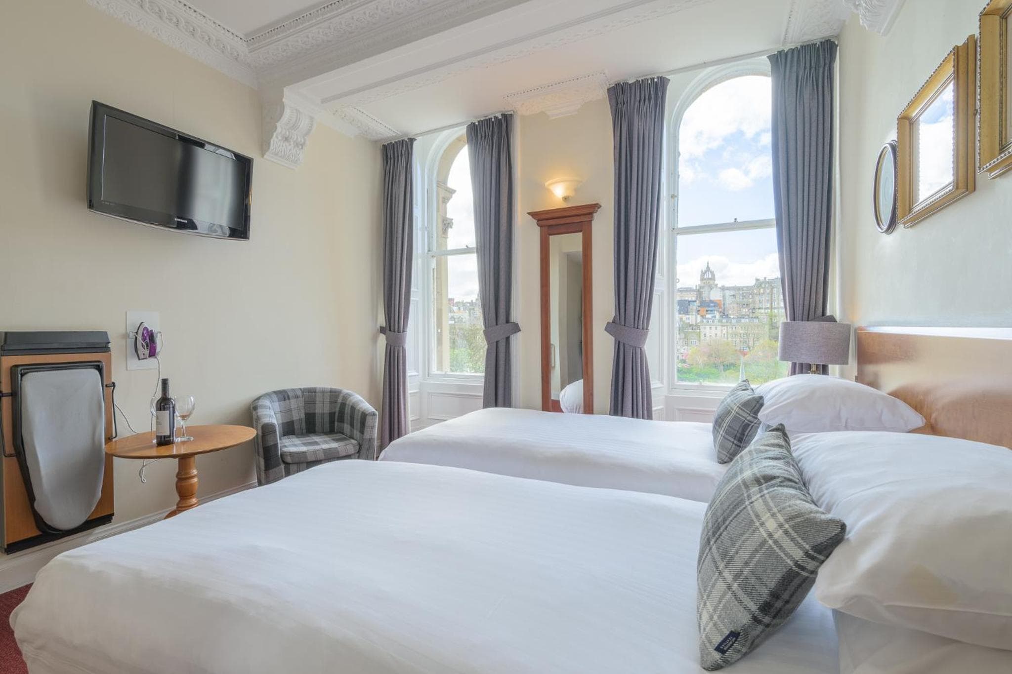 Old Waverley Hotel