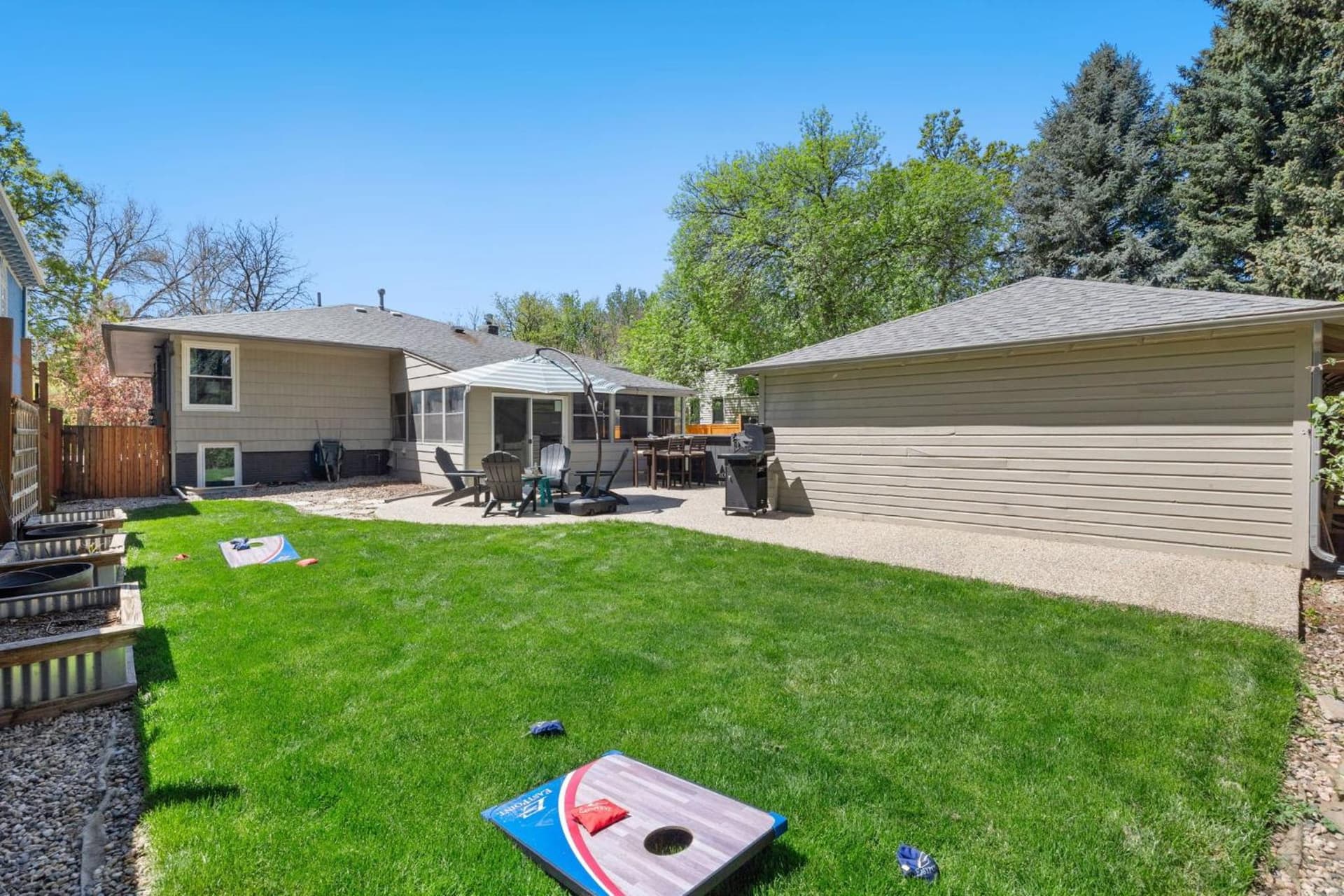 Historic Mountain Ave Bungalow - Walk Everywhere!