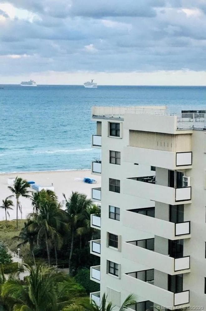 Elegant and spacious beachfront condo with parking