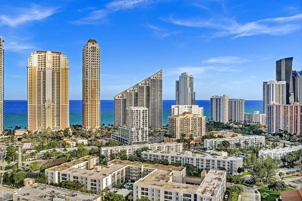 One Bedroom Steps Away From The Beach!