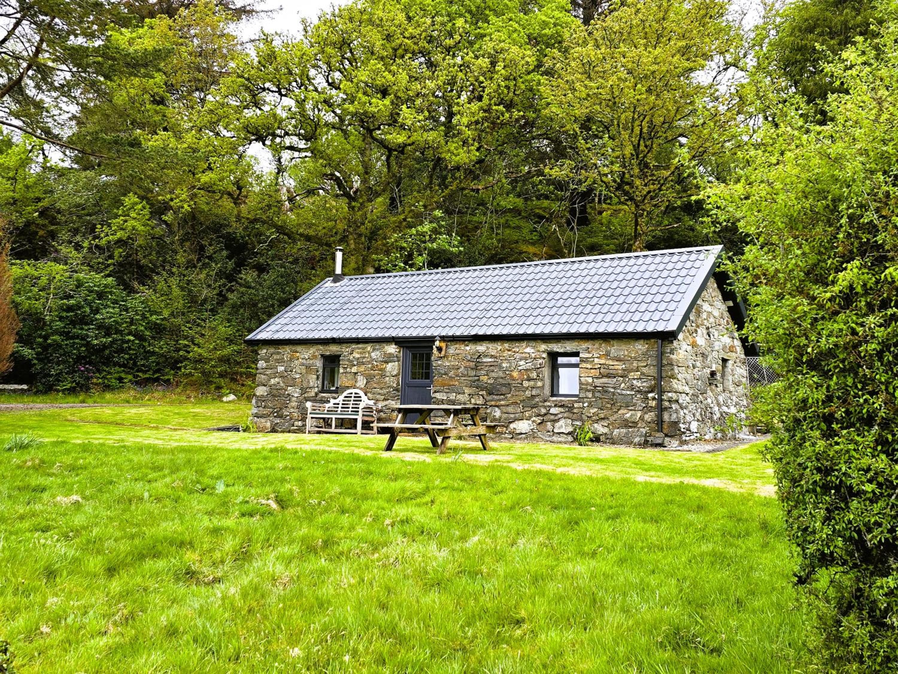 Ard Veich Estate - Panoramic Highland Sea Views with private beach and woodland