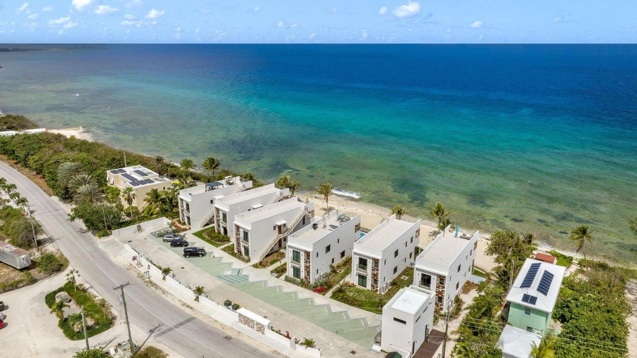 Silver Reef #4 - 2 BR LUXE Oceanfront & Pool