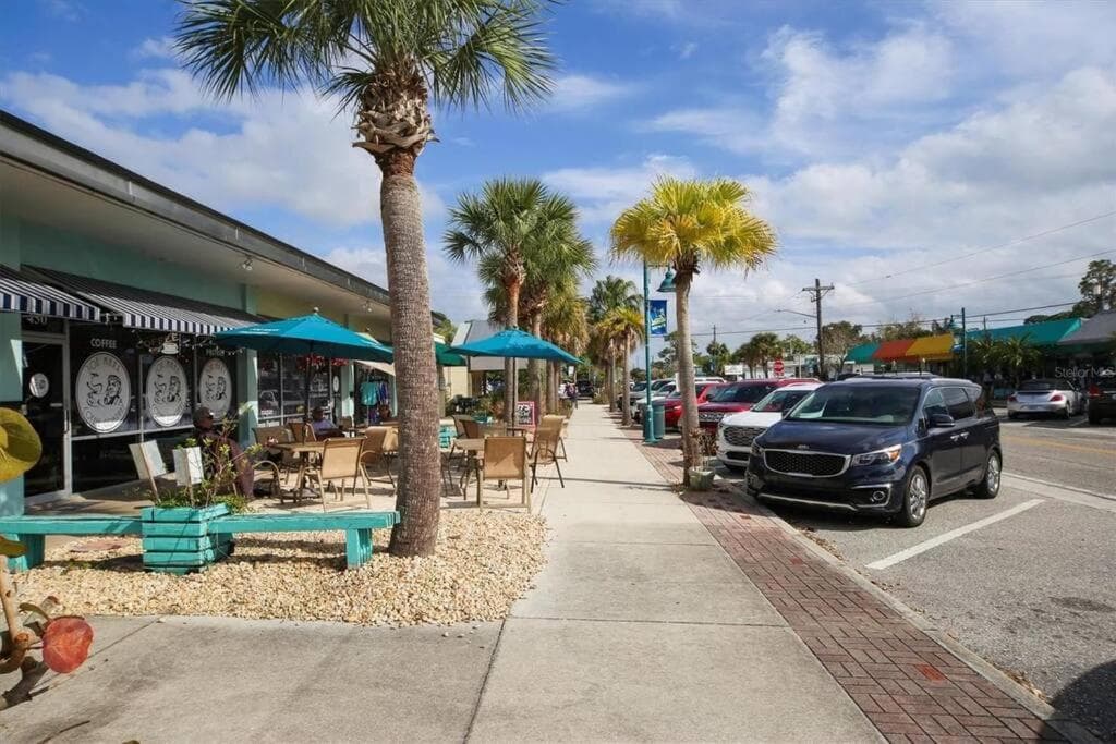 Entire home with pool & beach 5 min away!