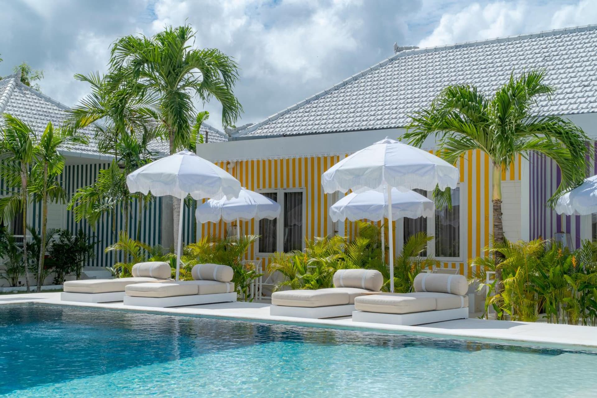 Ria Uluwatu, Tropical Chic Hotel