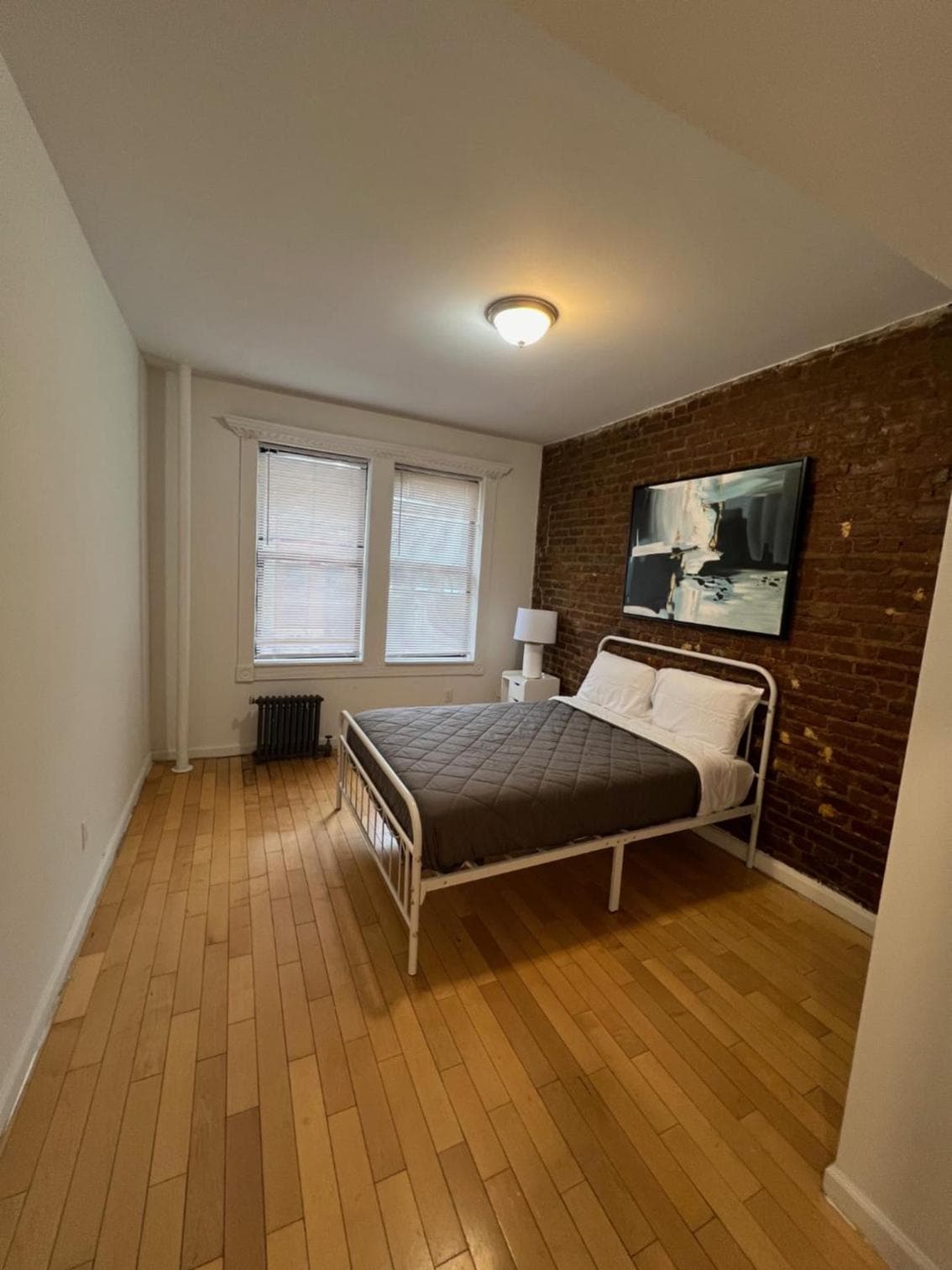 Modern Apartment By Central Park - 3 BR