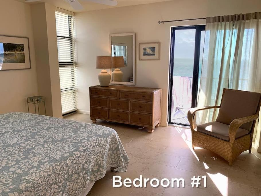 Outstanding Oceanfront Oasis Directly on Beach #8
