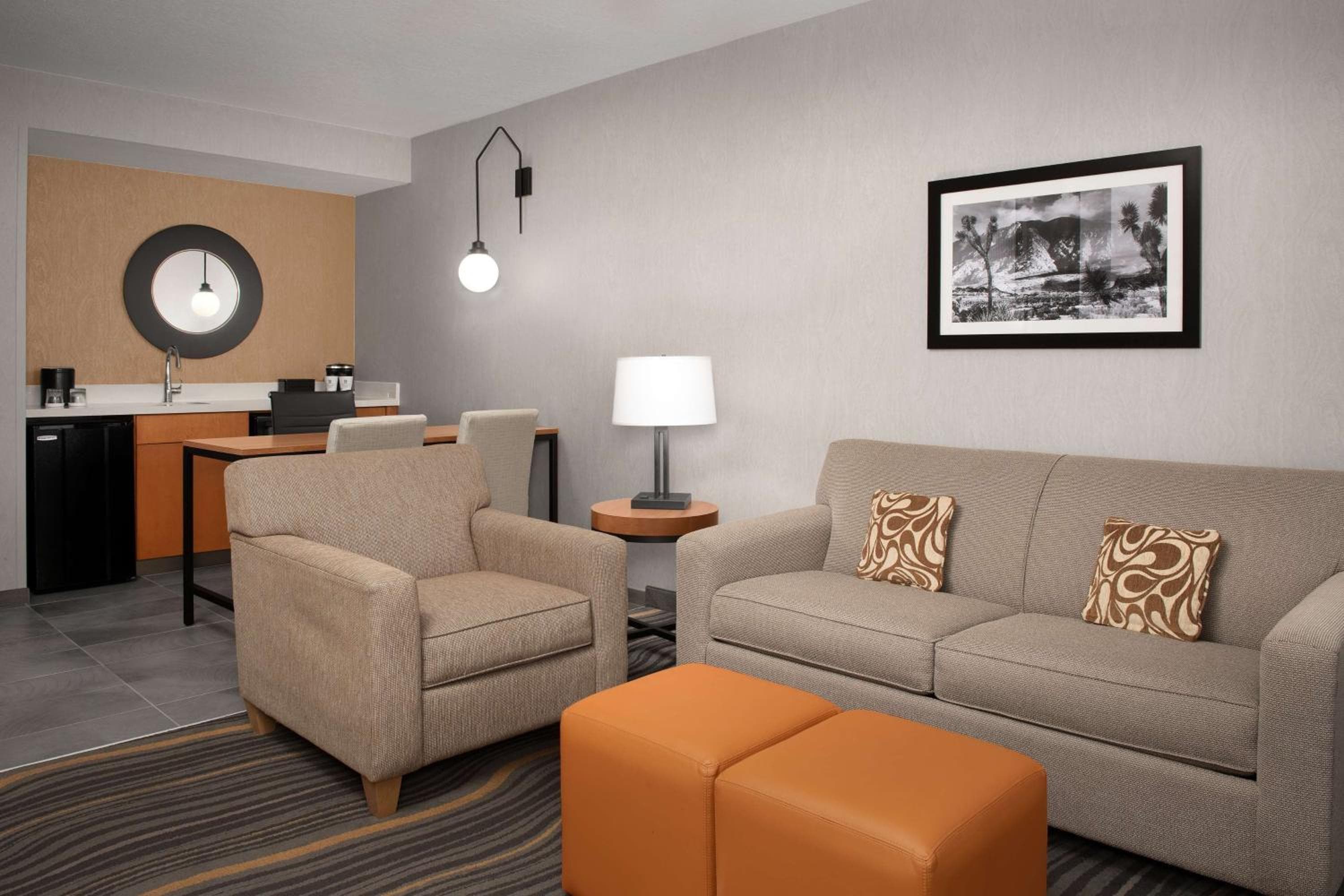 Embassy Suites La Quinta Hotel & Spa