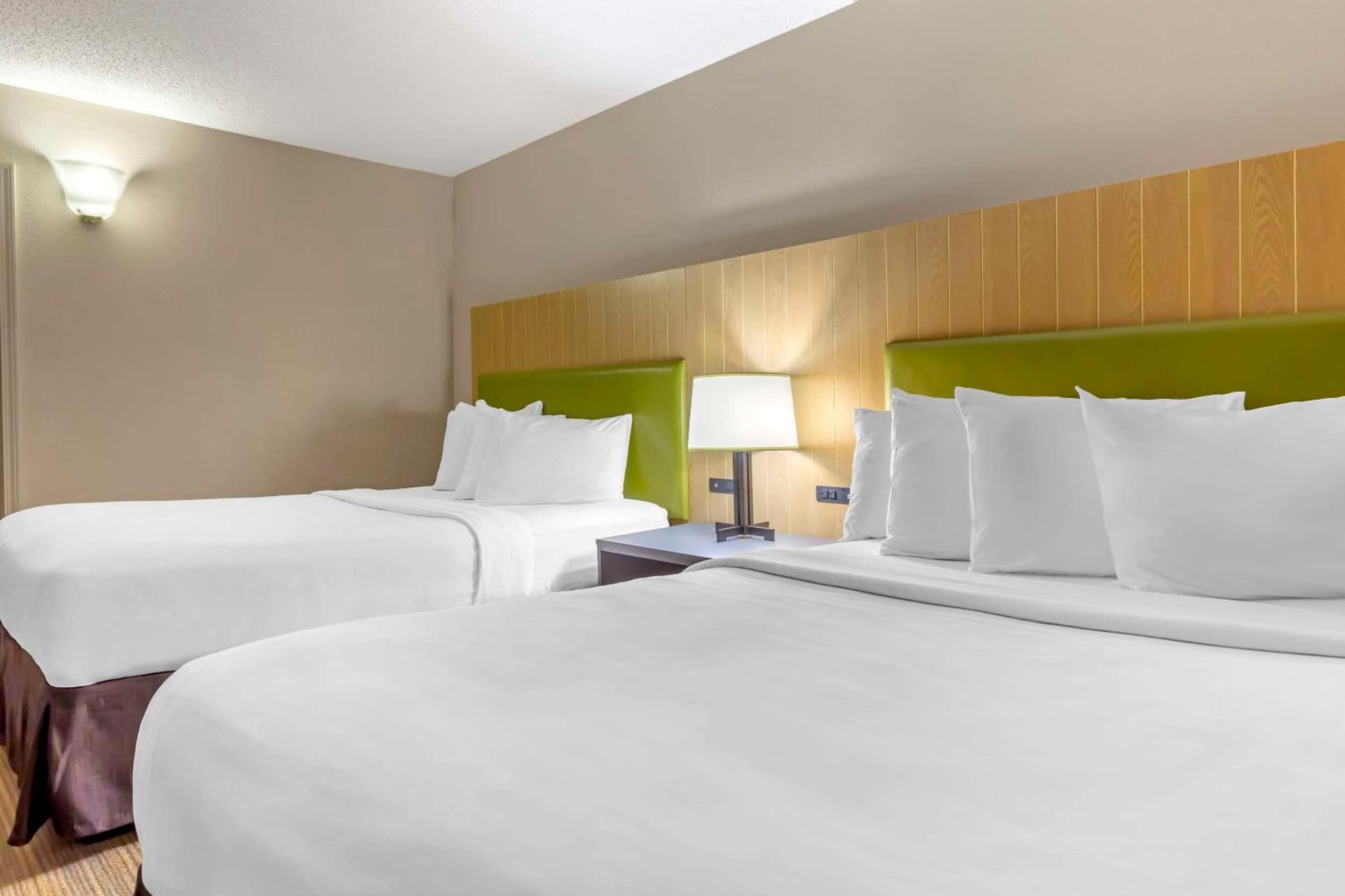 Country Inn & Suites by Radisson, Newport News South, VA