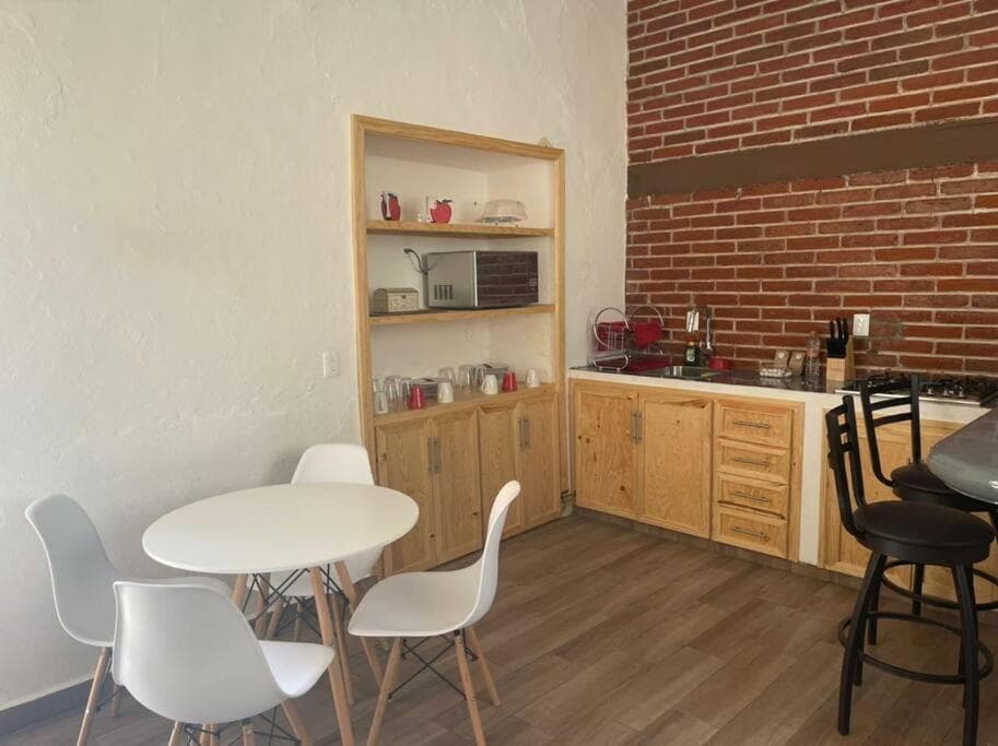Casa La Puerta del Sol estilo rústico-minimalista