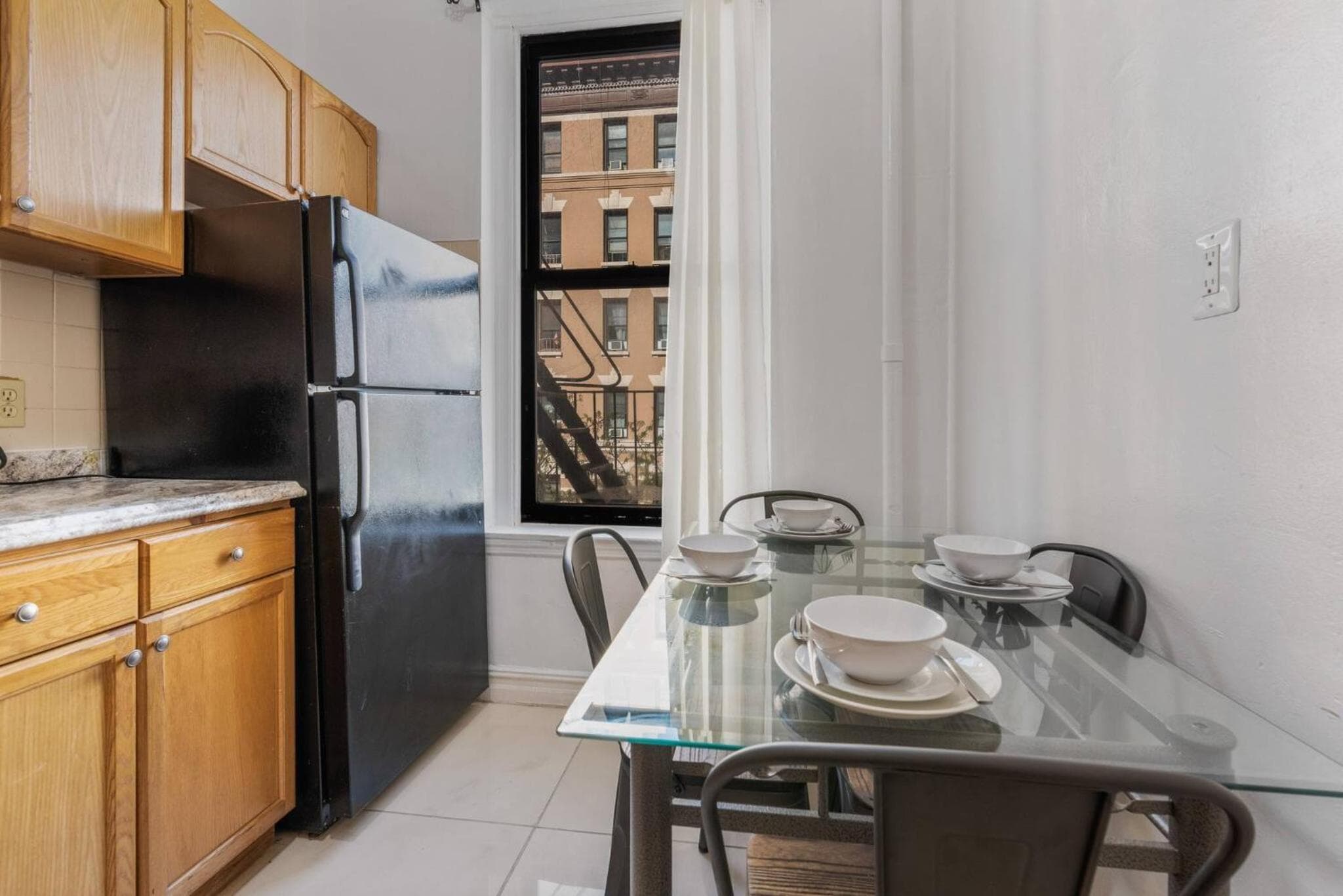 Lovely 2-bedroom Renovated midtown West