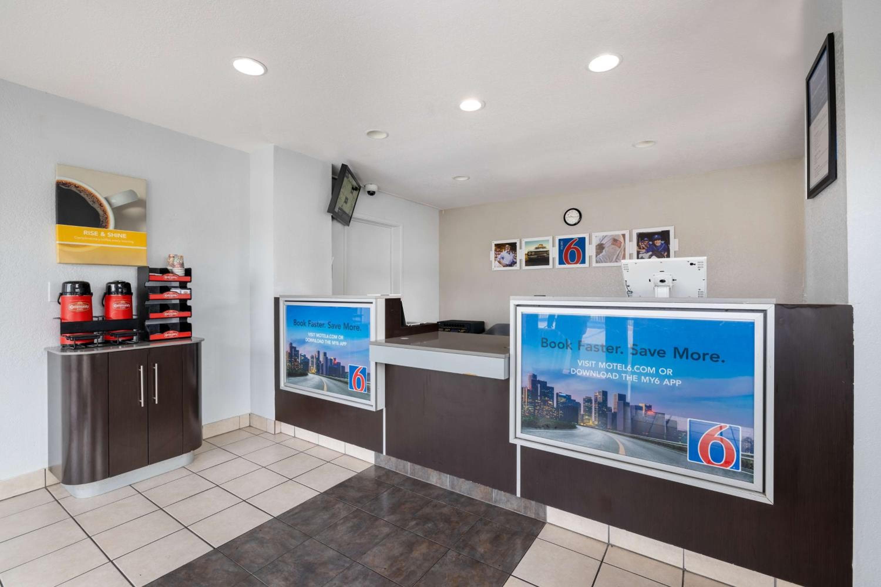 Motel 6-Santa Ana, CA