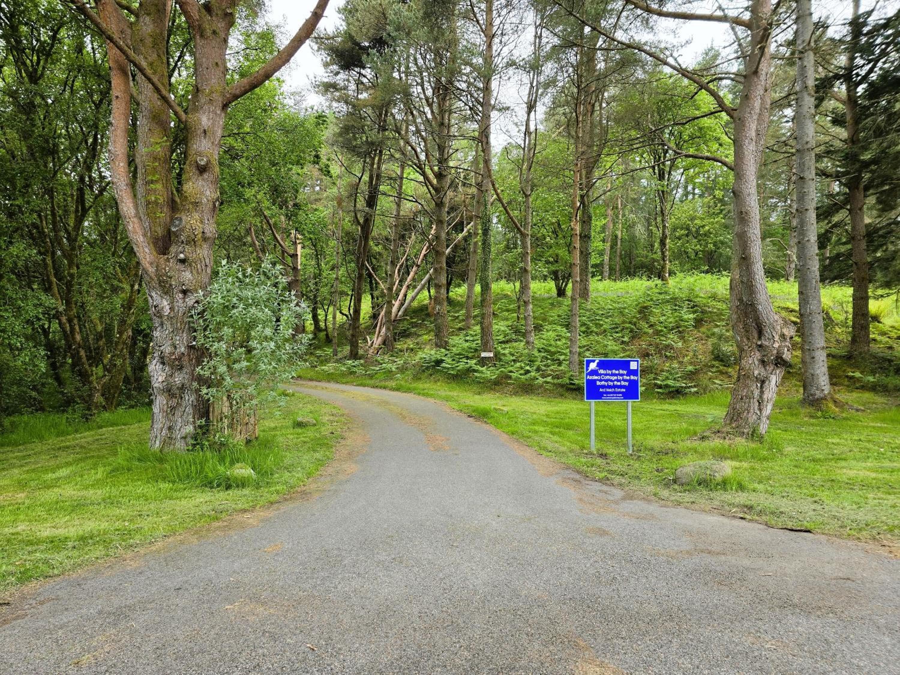 Ard Veich Estate - Panoramic Highland Sea Views with private beach and woodland