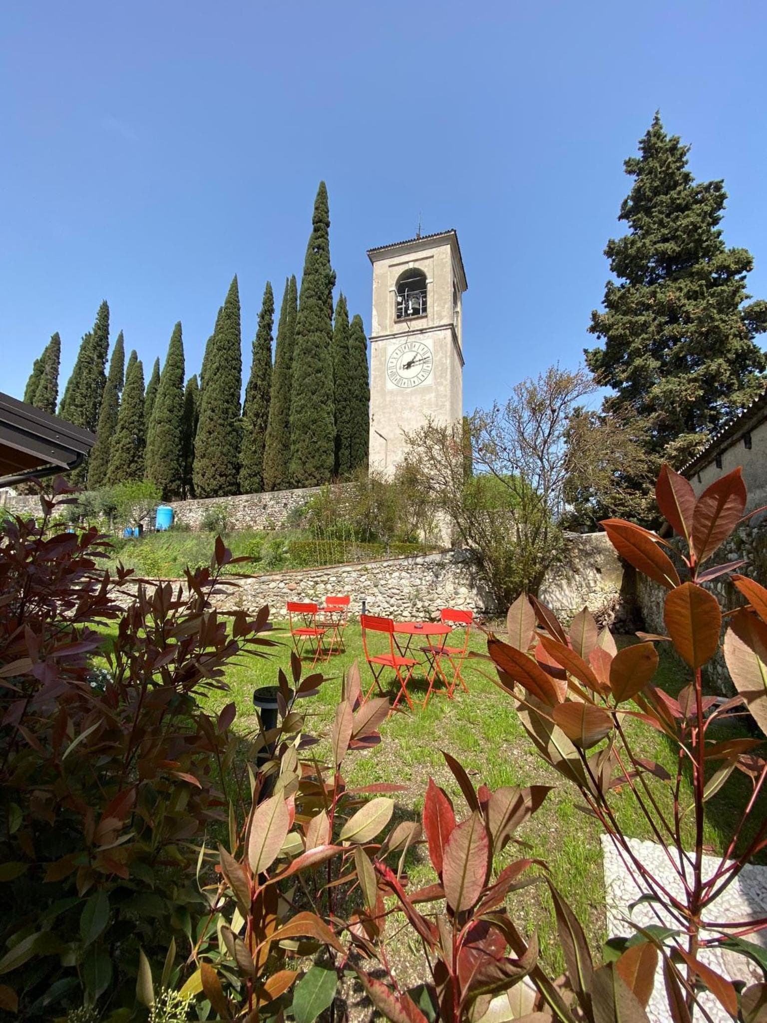 La Volpe Rossa Rooms and Apartments