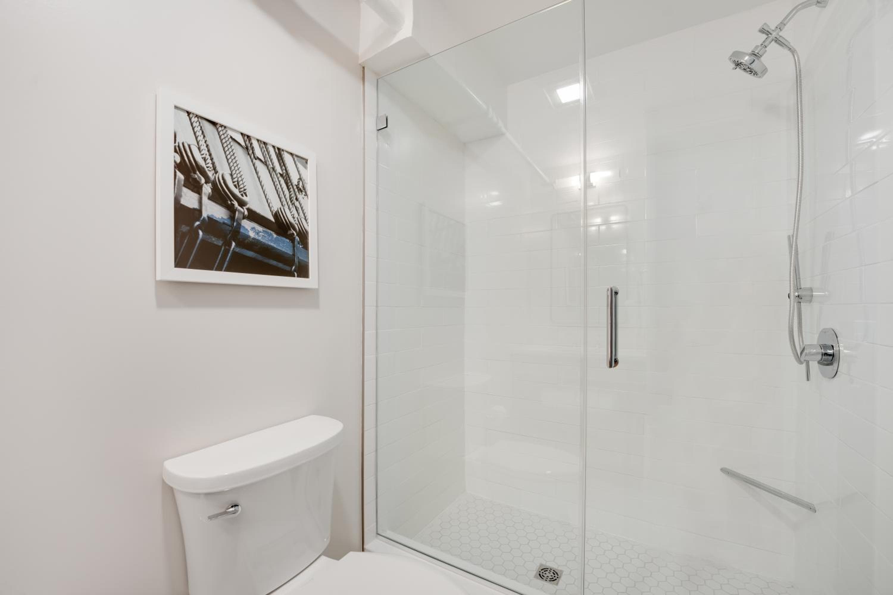 Newport Beach Hotel & Suites