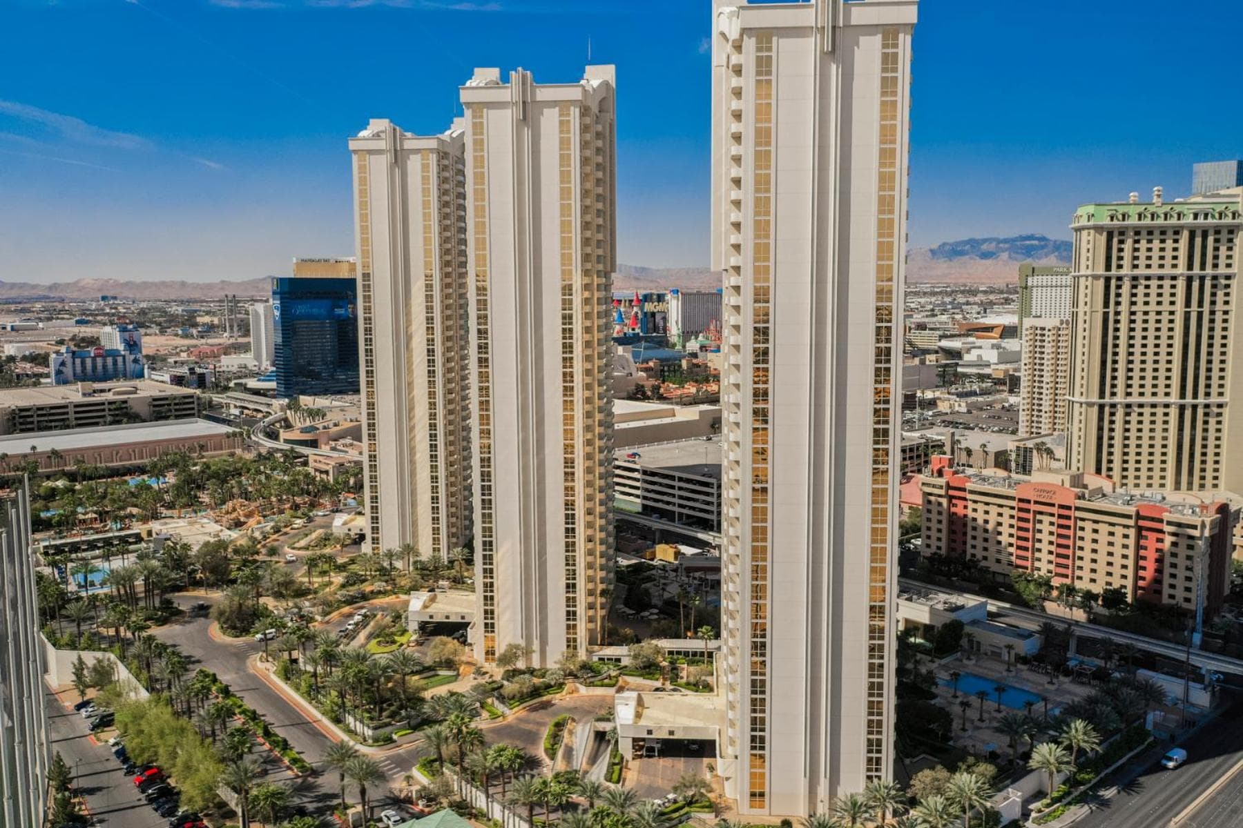 StripViewSuites at Signature