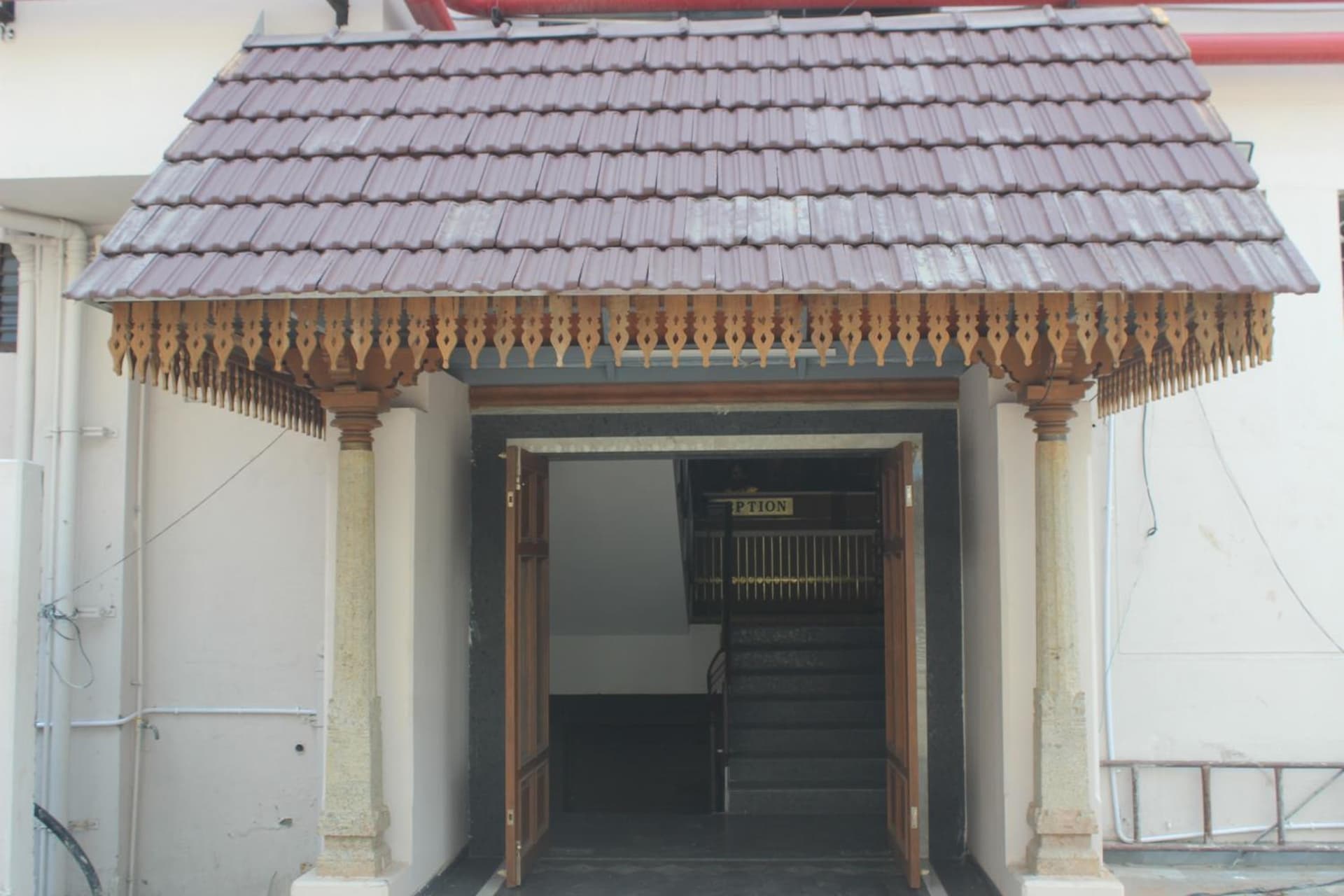 Hotel Saratharajans