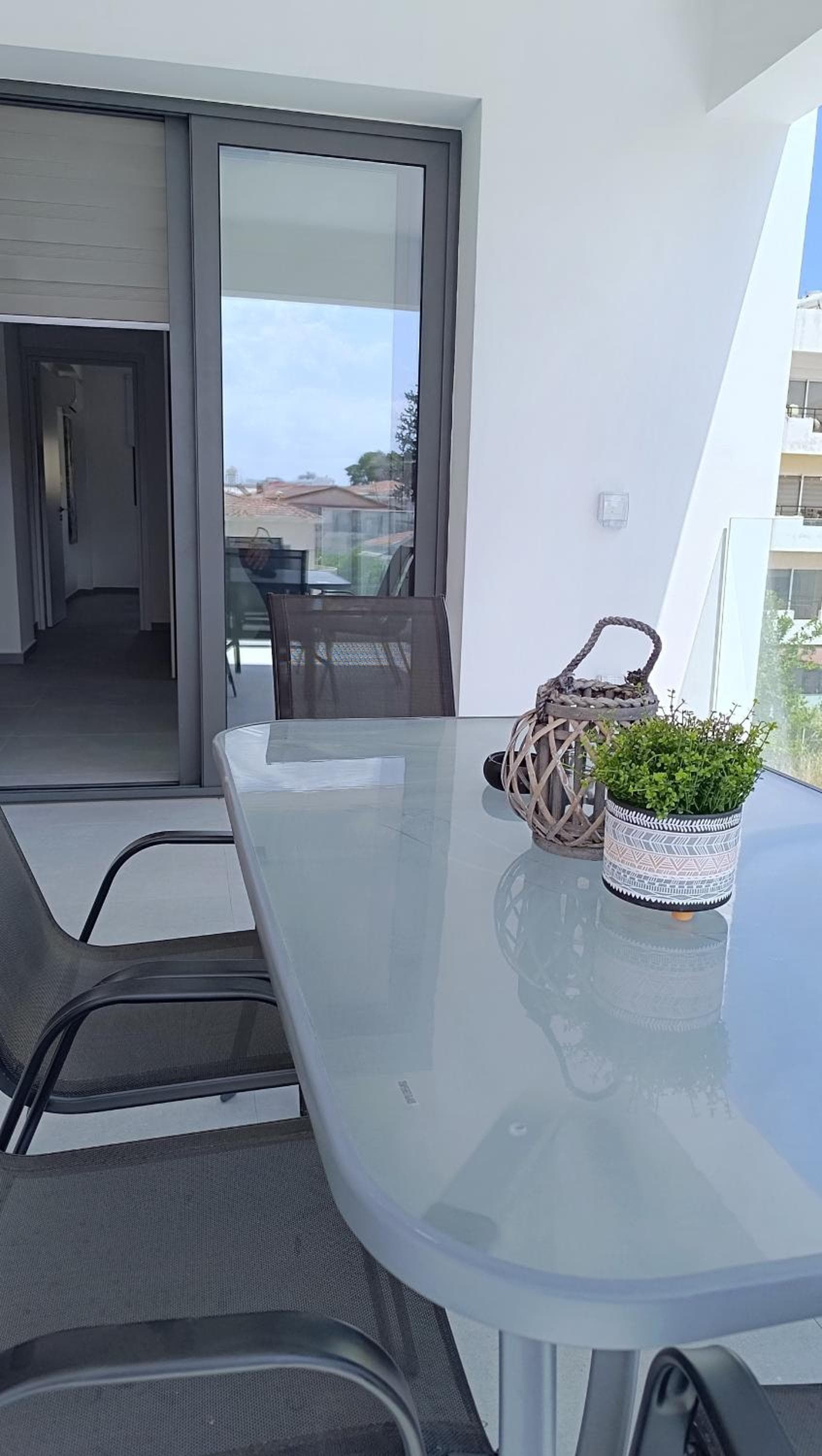 Larvella Estia Luxury Suites