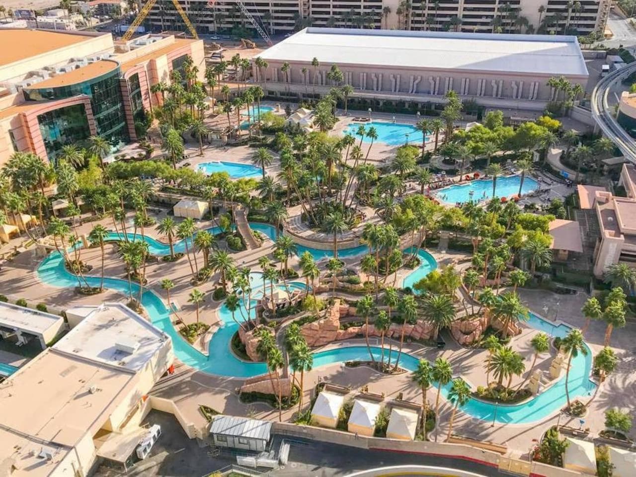 StripViewSuites at Signature