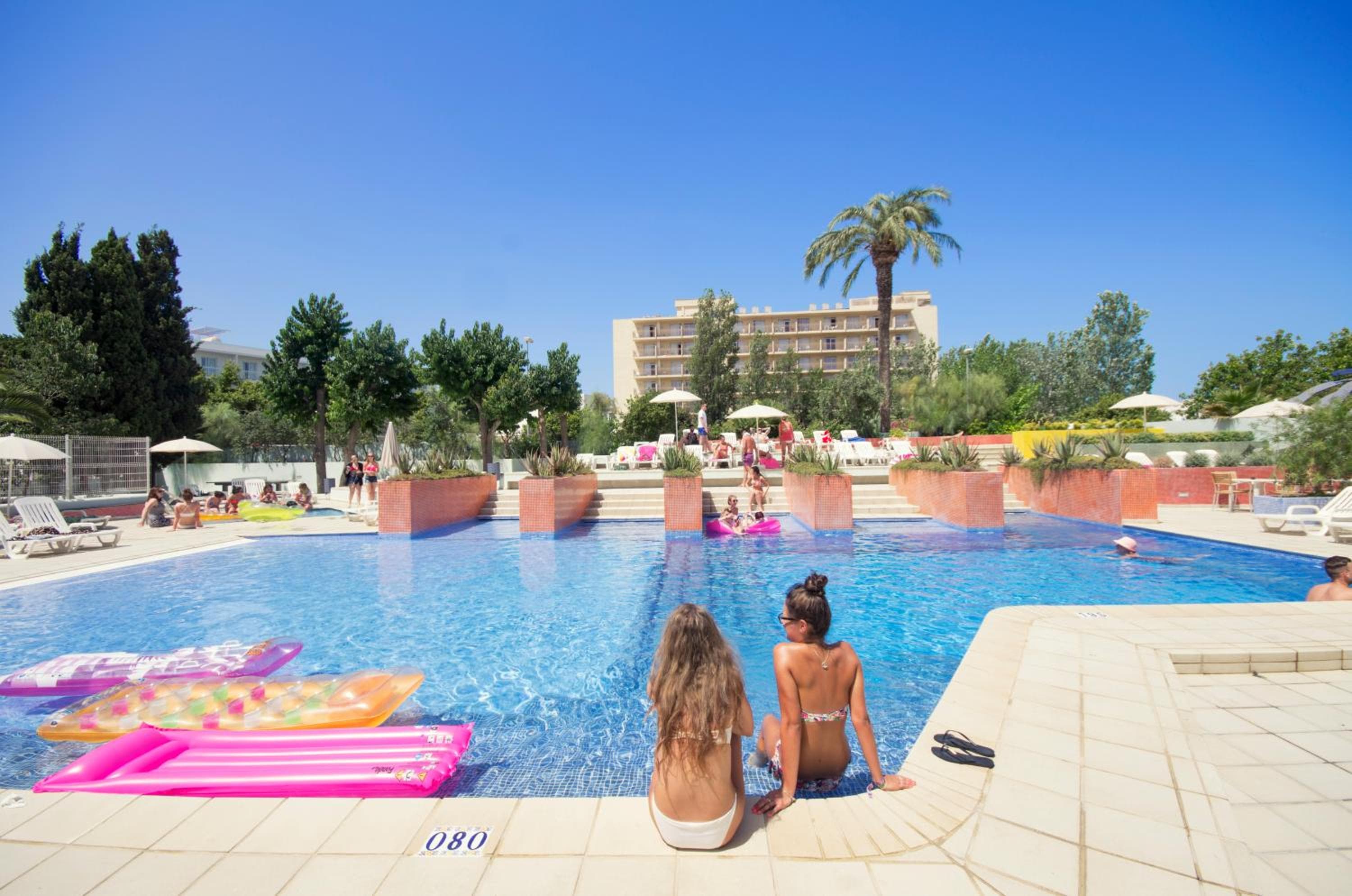 azuLine Hotel Pacific