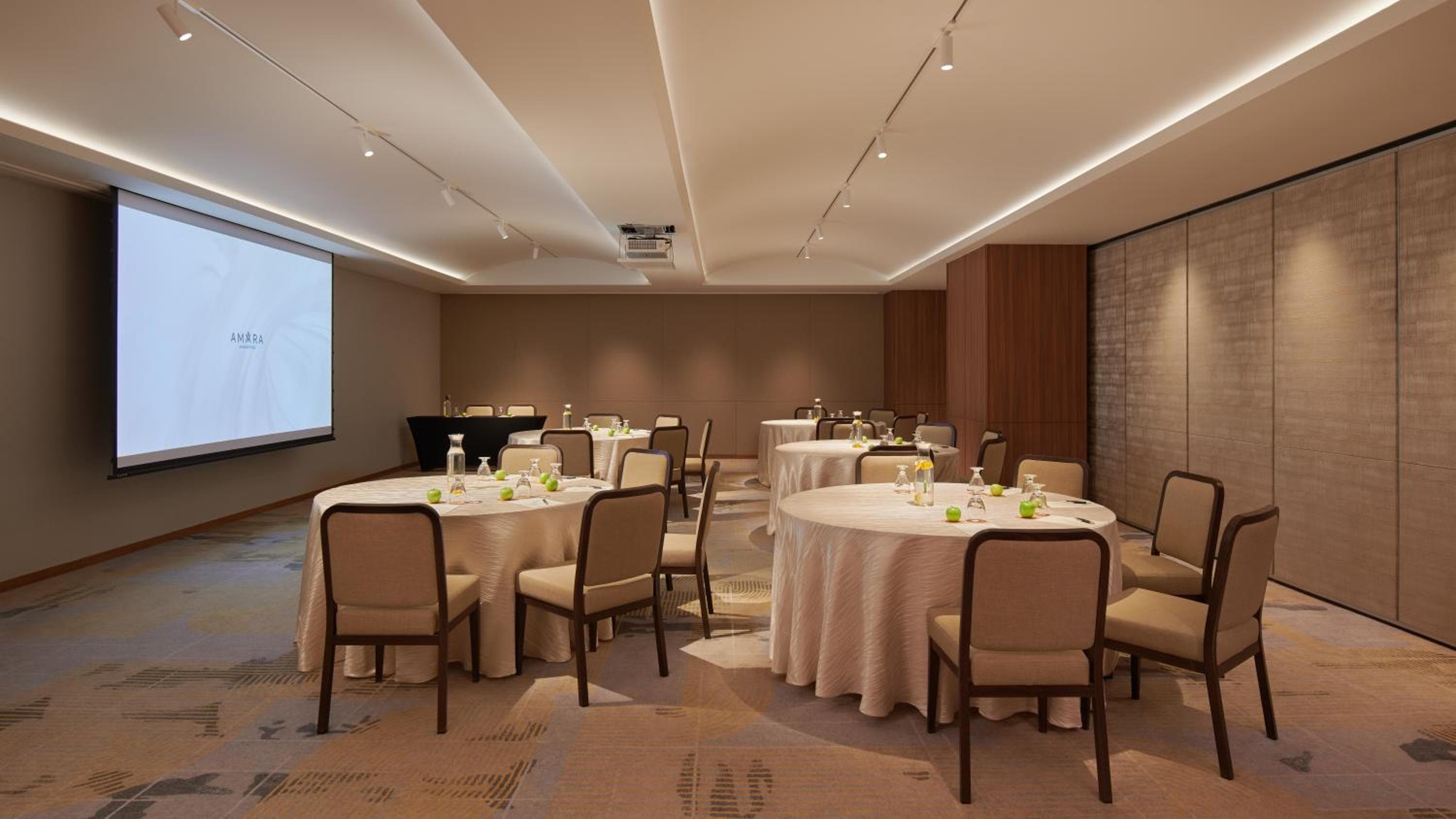 meeting & event spaces