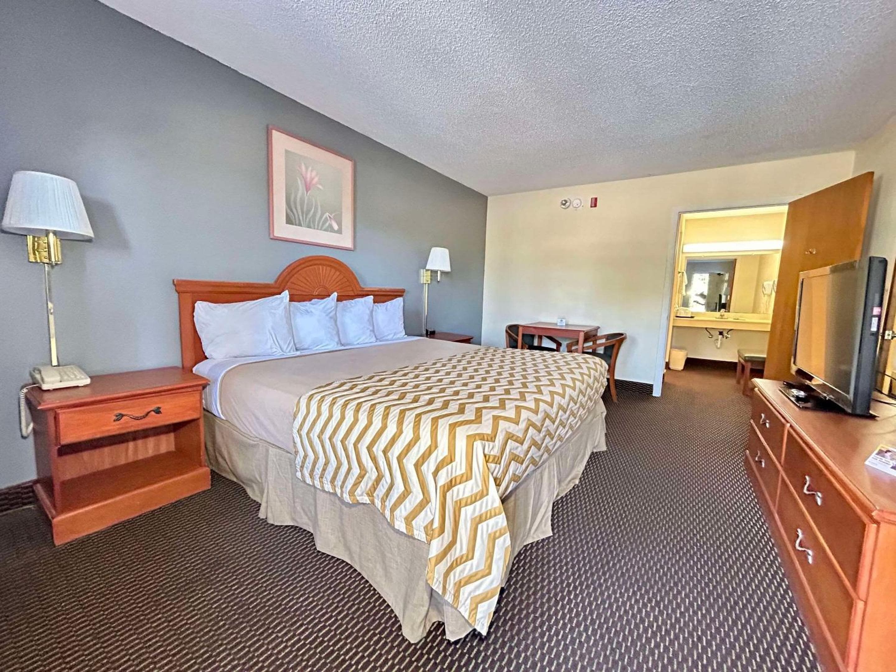 Clarion Pointe Alachua - Gainesville Area