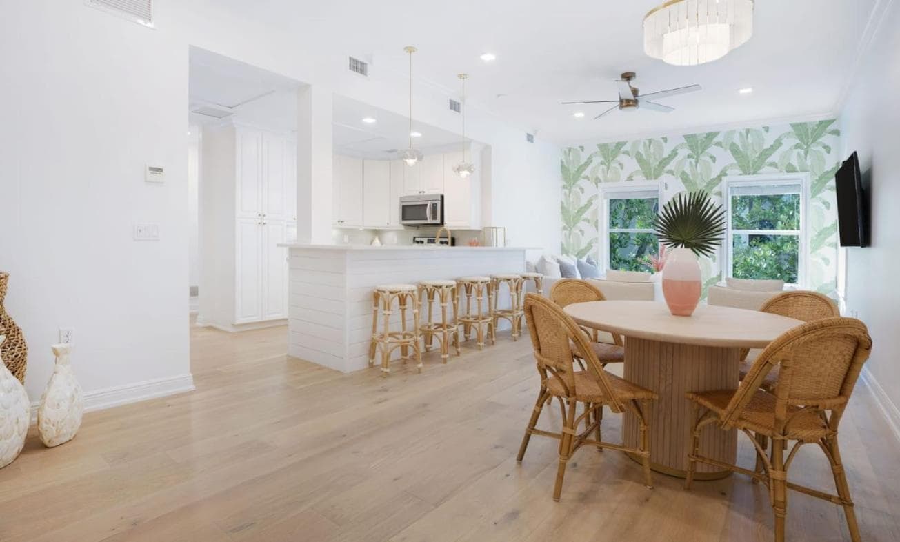 The Palm Beach House - Tropical