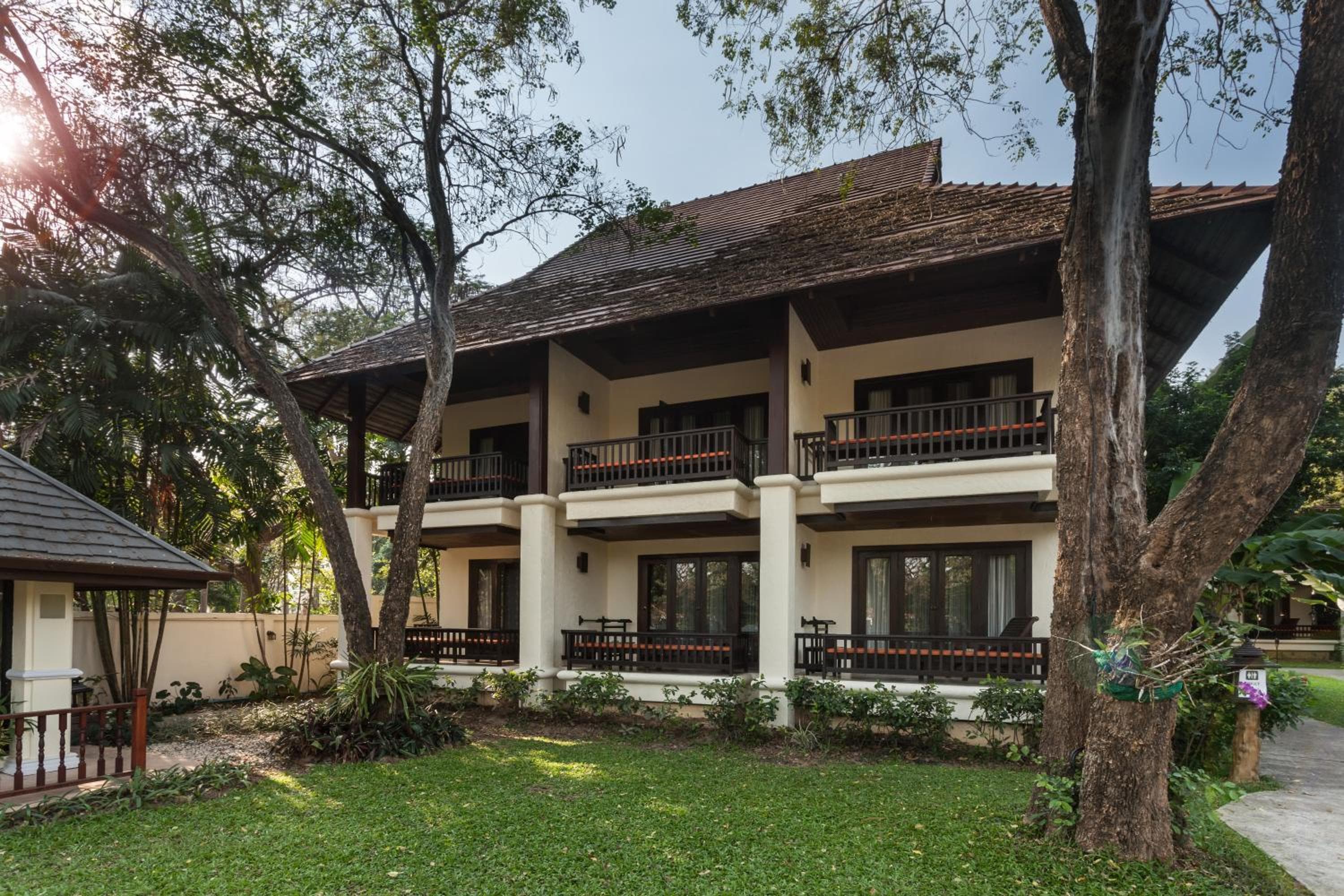 Lanna Dusita Riverside Boutique Resort