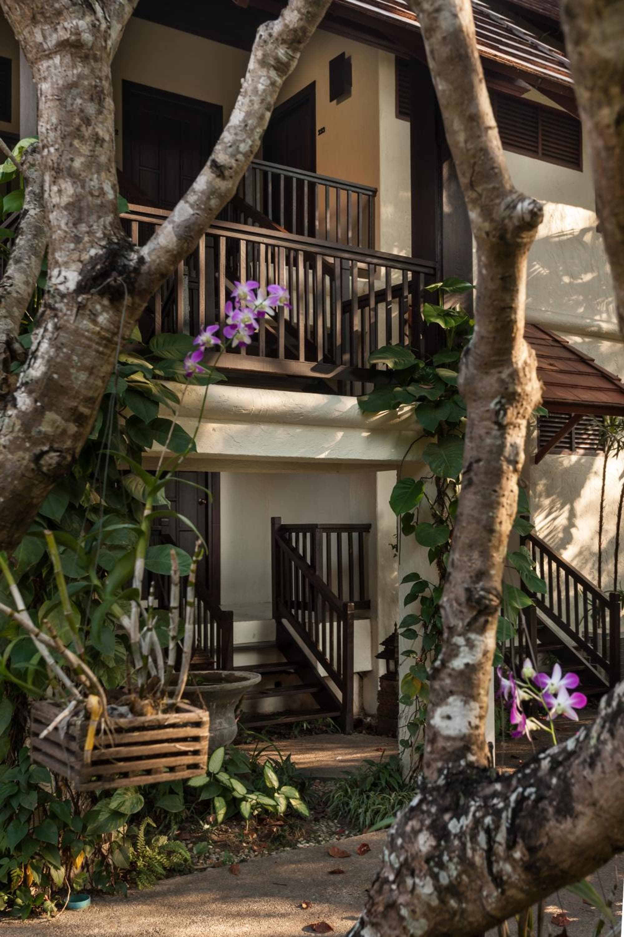 Lanna Dusita Riverside Boutique Resort