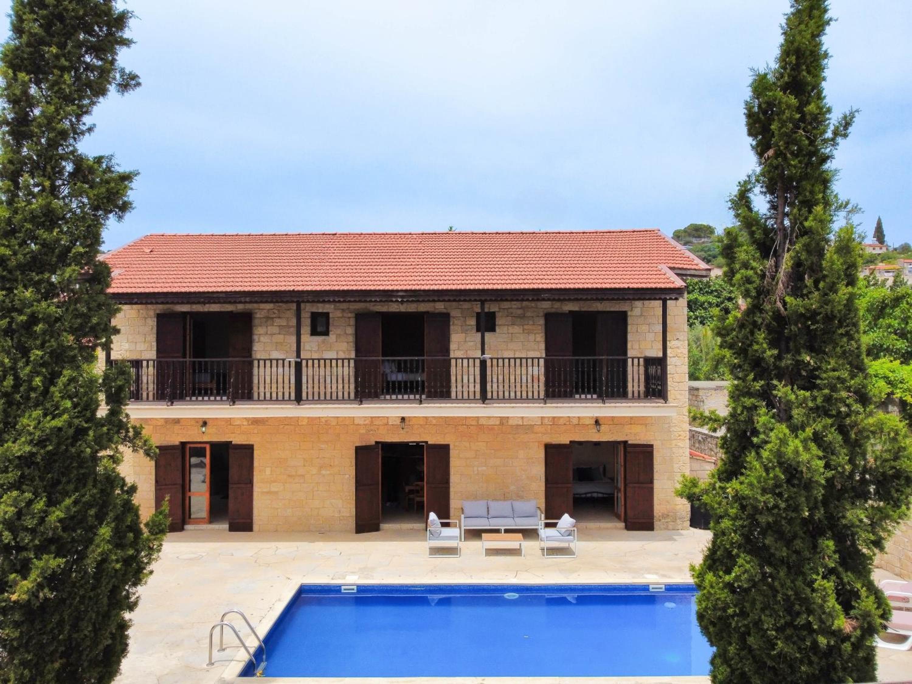 Phaedrus Living: Traditional Stone House Pachna