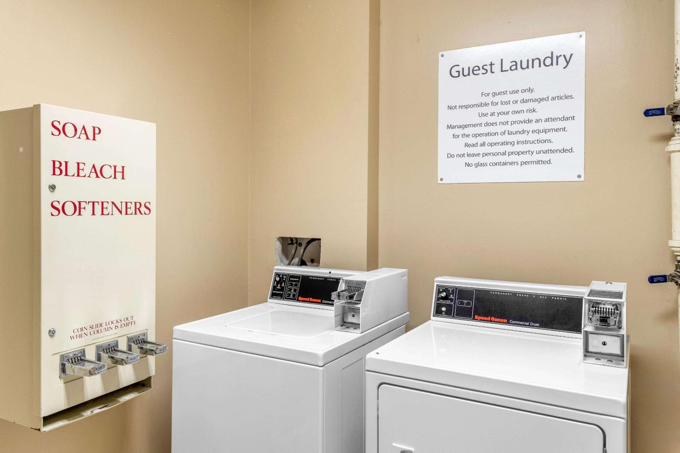 Clarion Inn & Suites Indianapolis Northwest