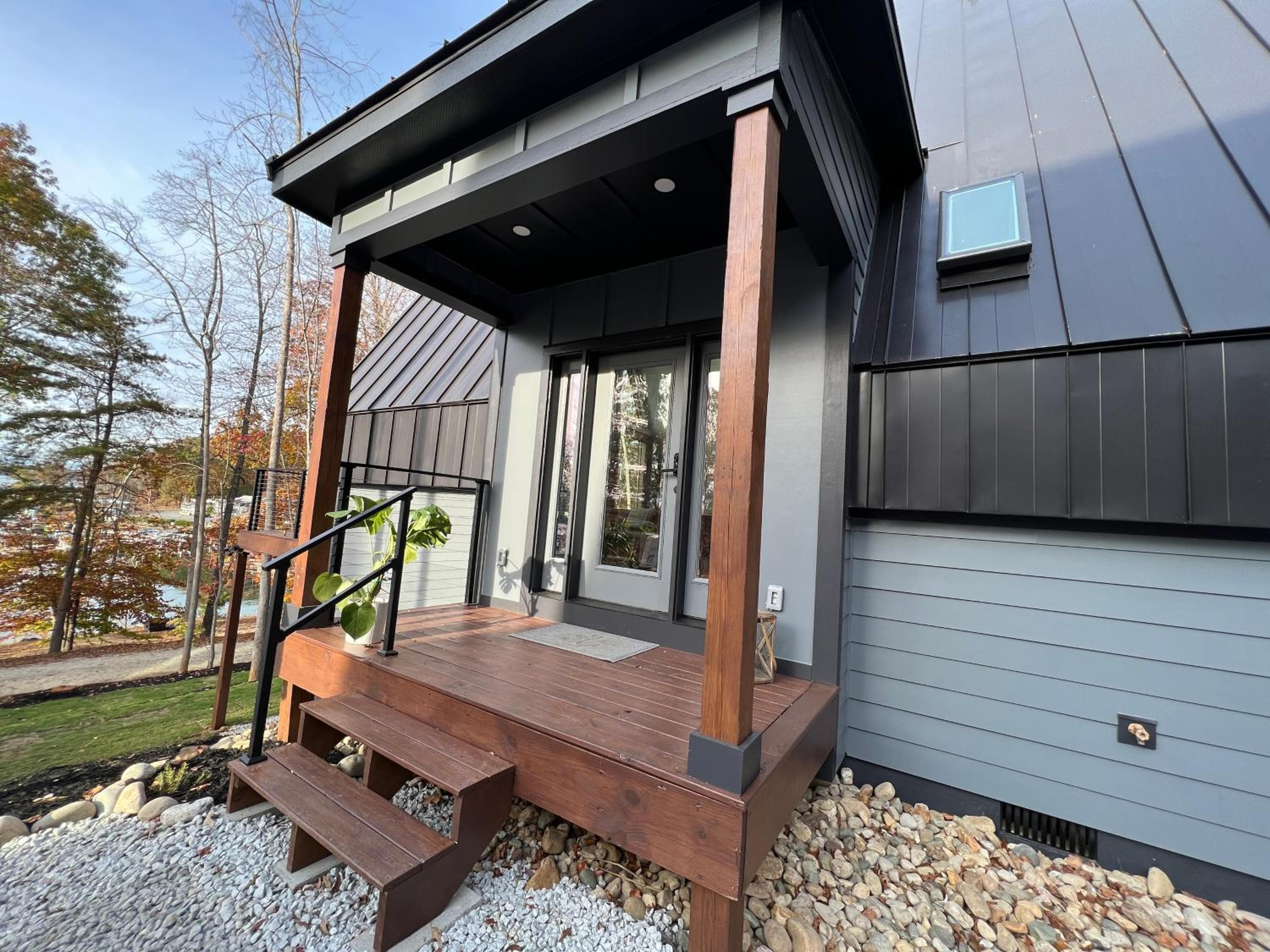 Lakefront Keowee Luxury Cottages 127