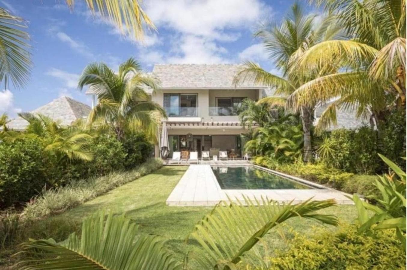 Beautiful Villa With Pool in Anahita Resort
