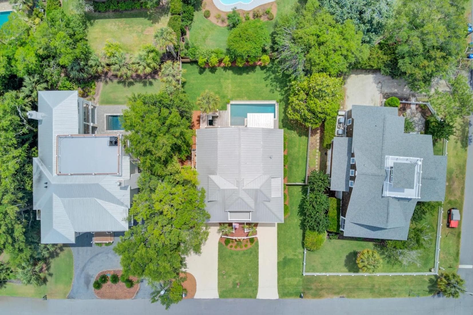 1307 Cove Avenue by AvantStay