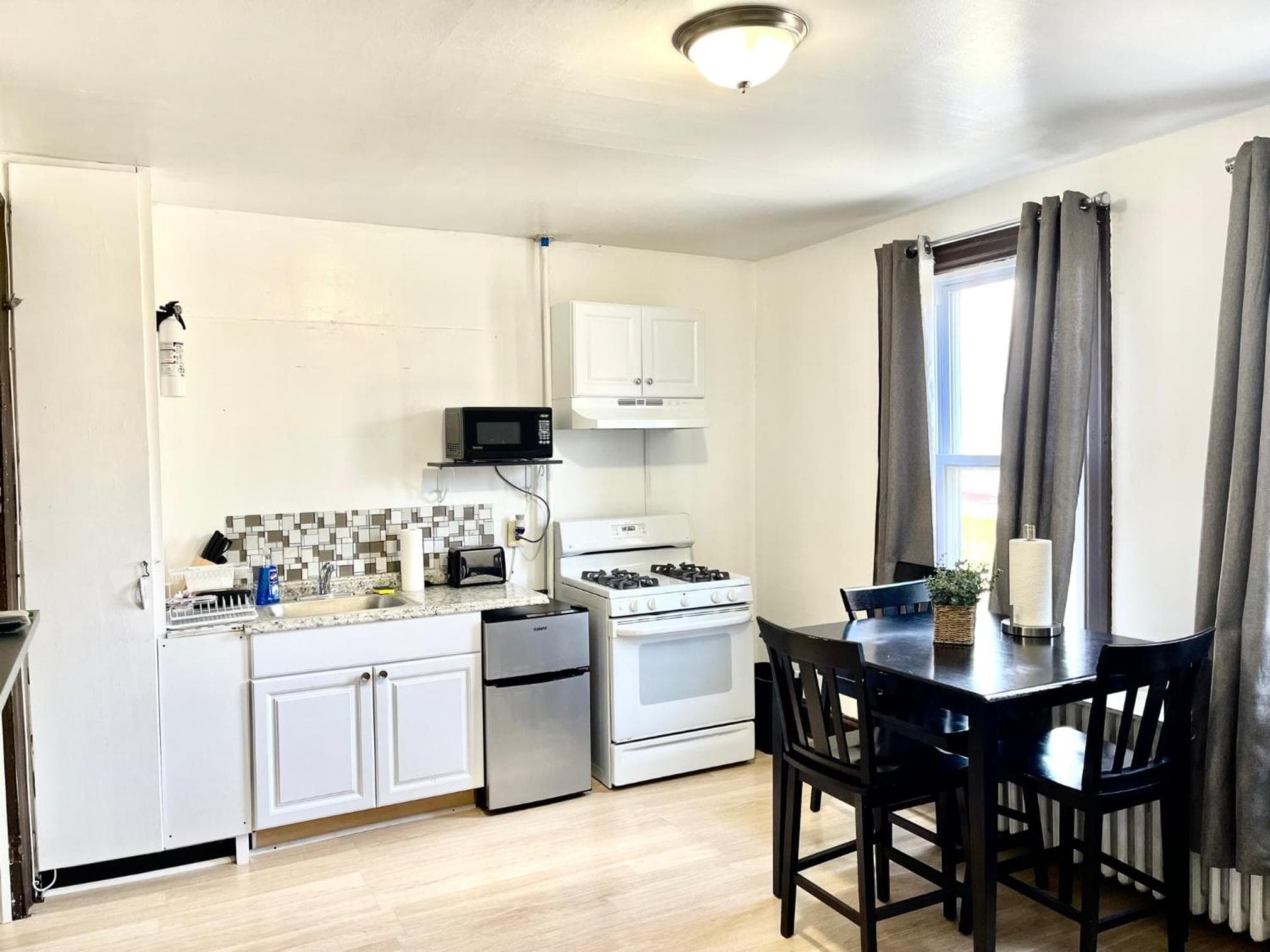3 Bedrooms, Boardwalk Duplex Beachblock Home!