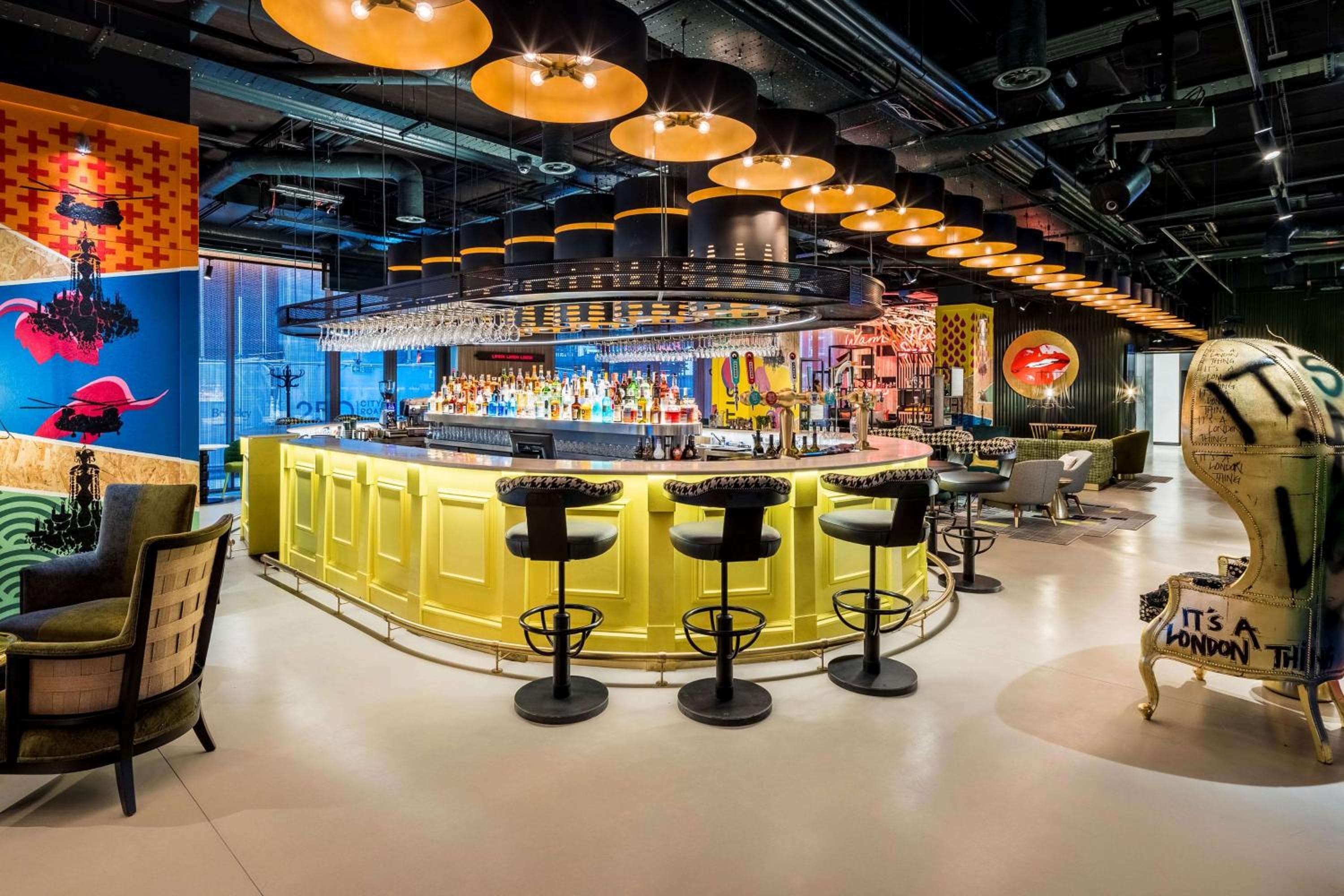 bar