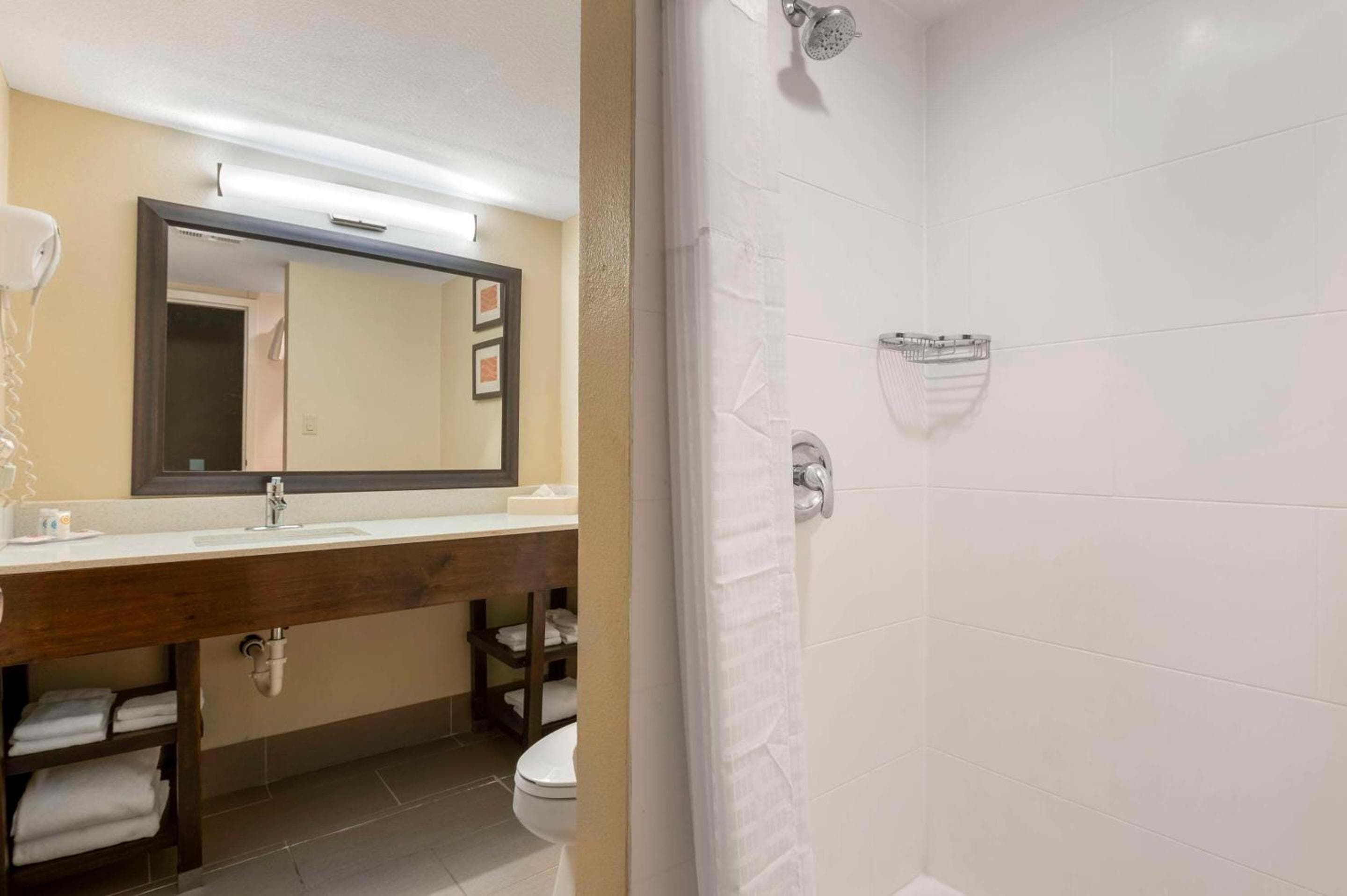 Comfort Inn & Suites Indianapolis Northwest - College Park