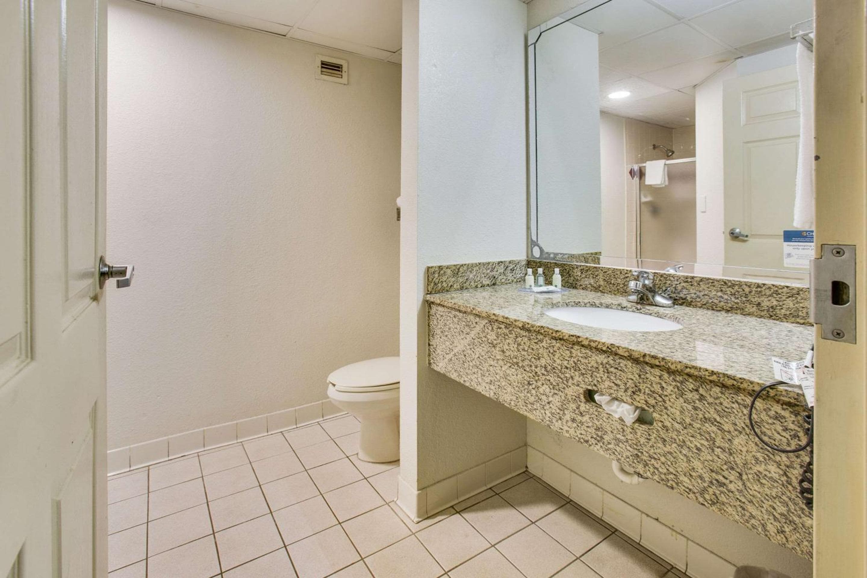 Quality Inn Oak Grove Fort Campbell