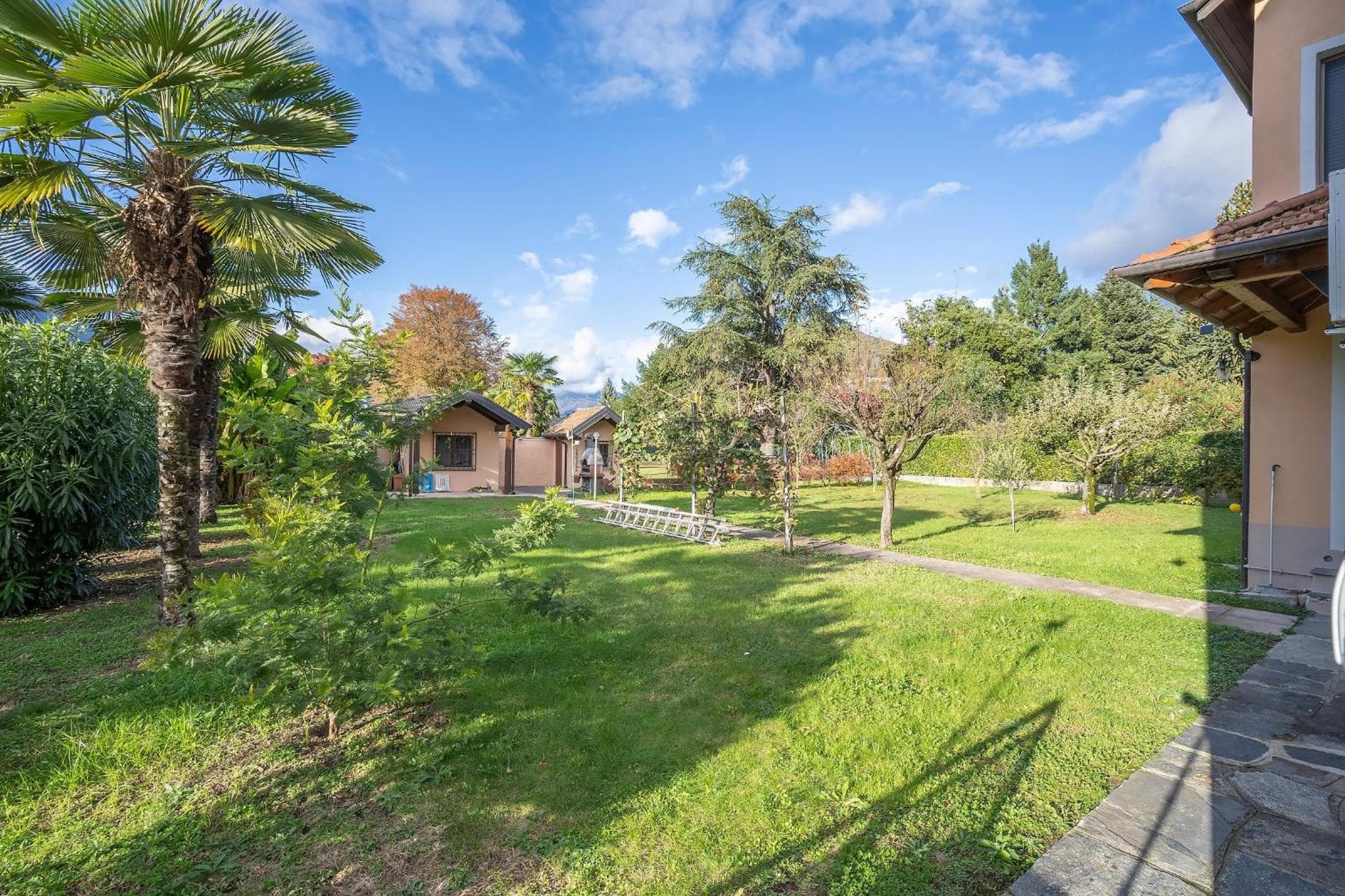 Casa delle Palme con terrazza sul lago e spiaggia