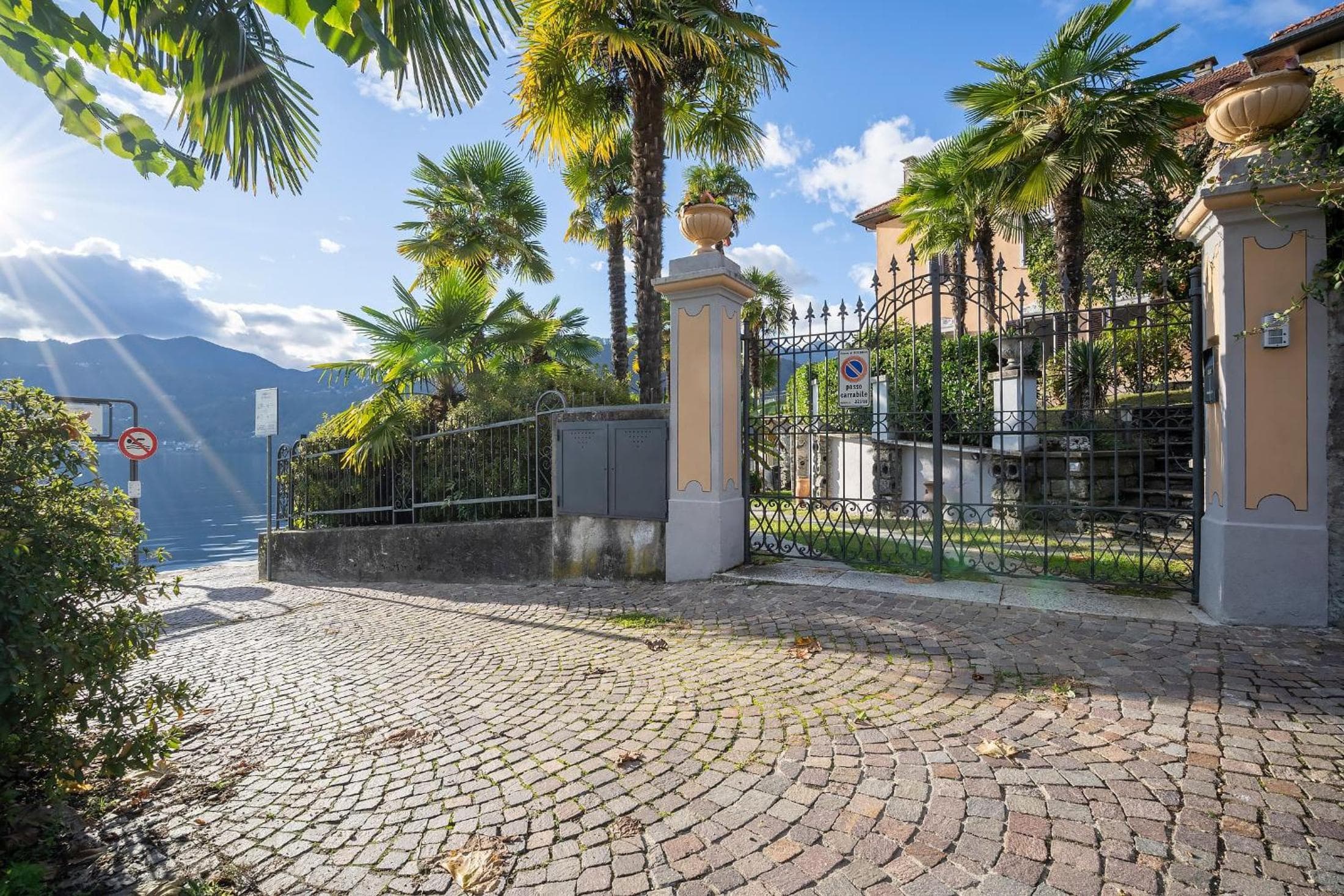 Casa delle Palme con terrazza sul lago e spiaggia