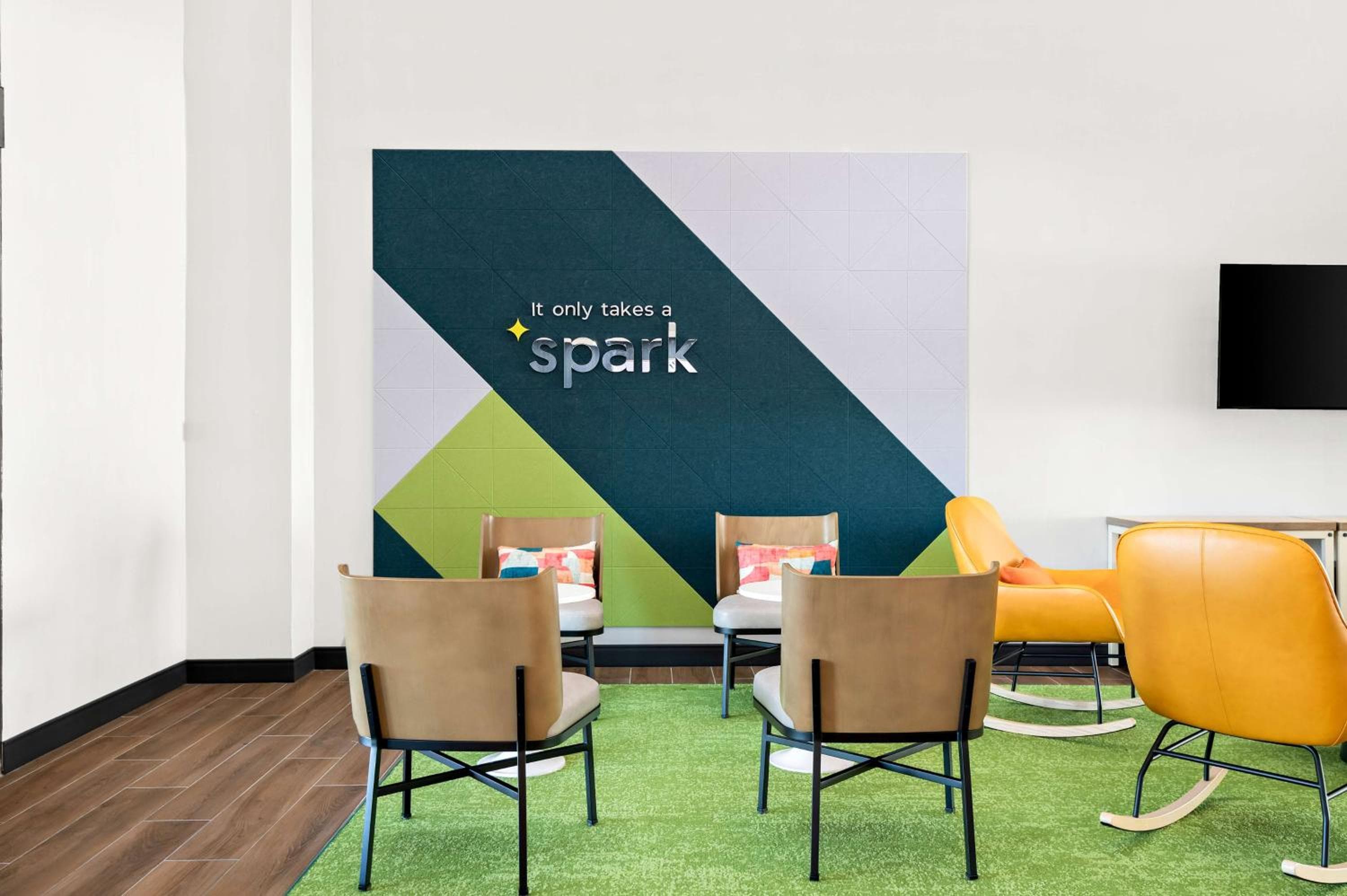Spark by Hilton Lancaster Dutch Country