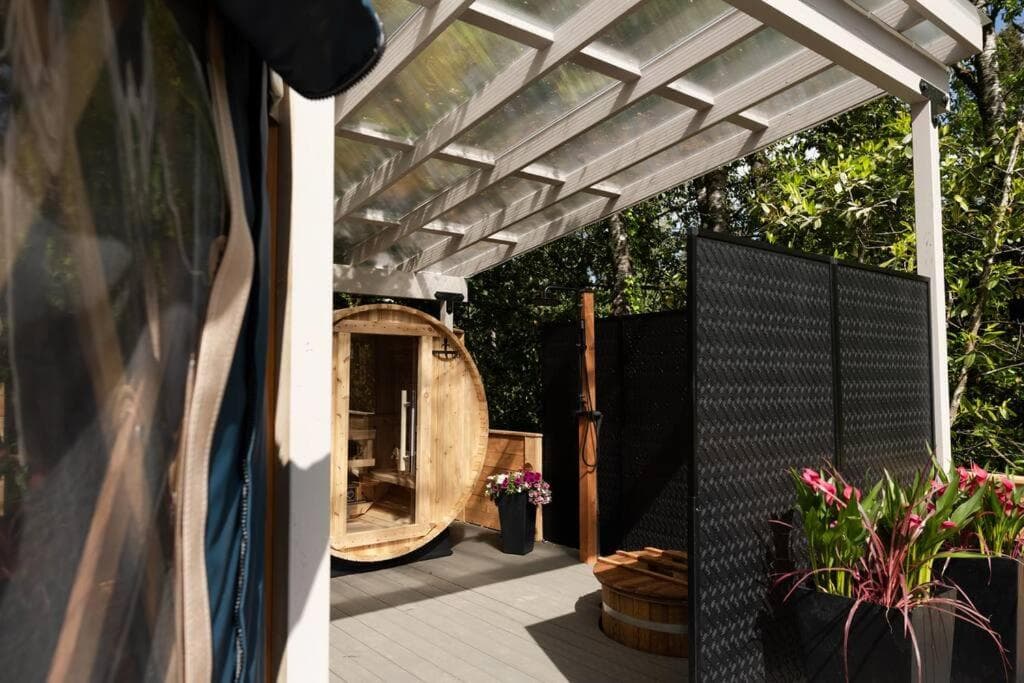 Purple City Retreats - Luxury Yurt & Spa