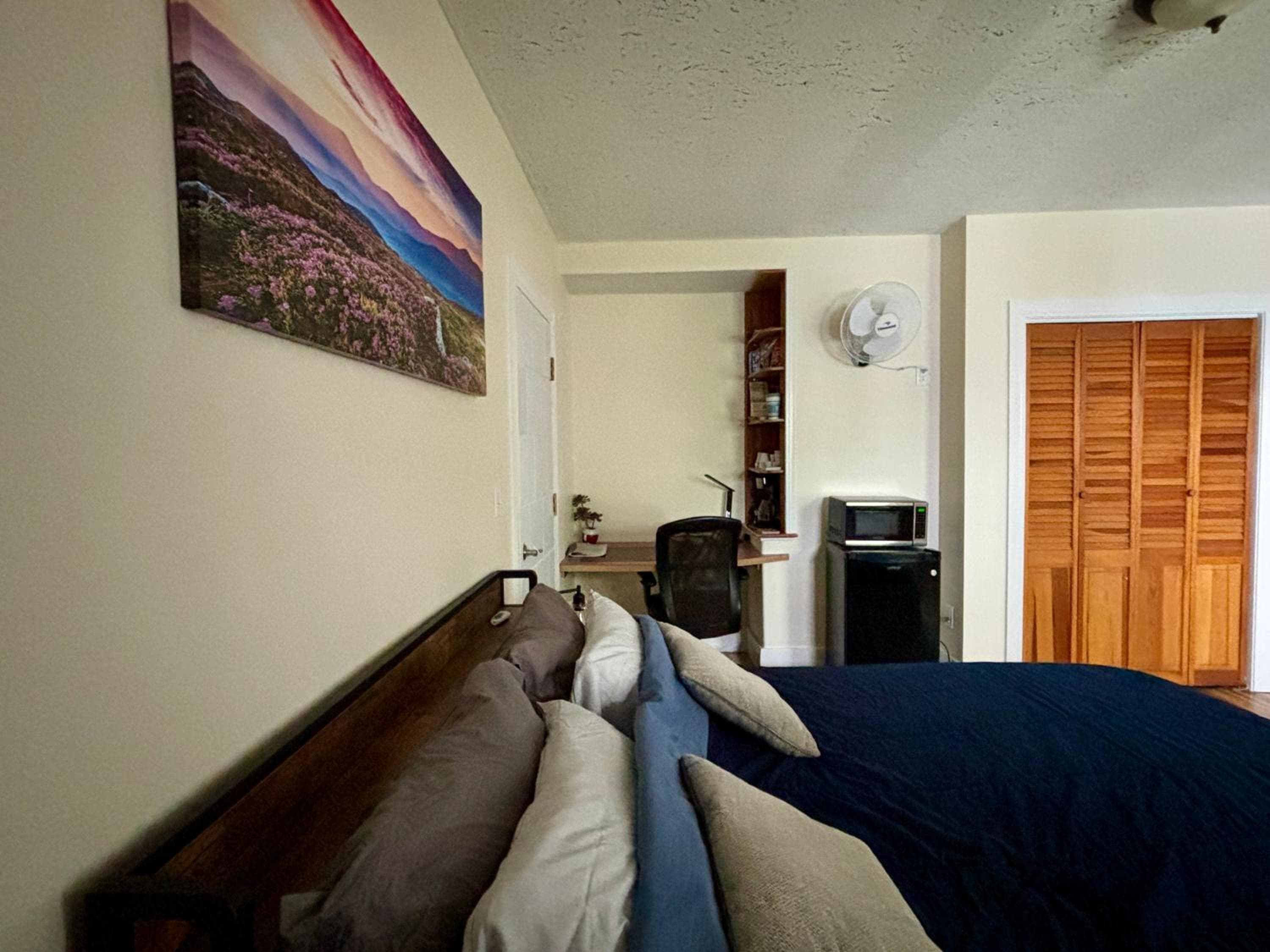 Traveler’s Den in Medford