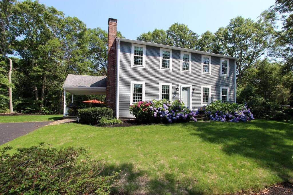 Completely renovated 3 bedroom Jewel by the sea