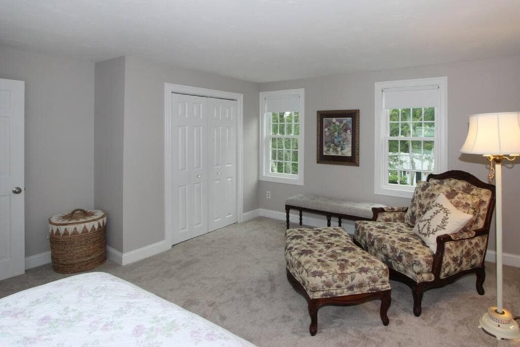 Completely renovated 3 bedroom Jewel by the sea
