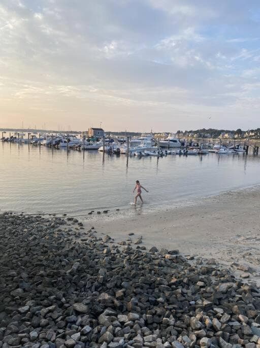Completely renovated 3 bedroom Jewel by the sea